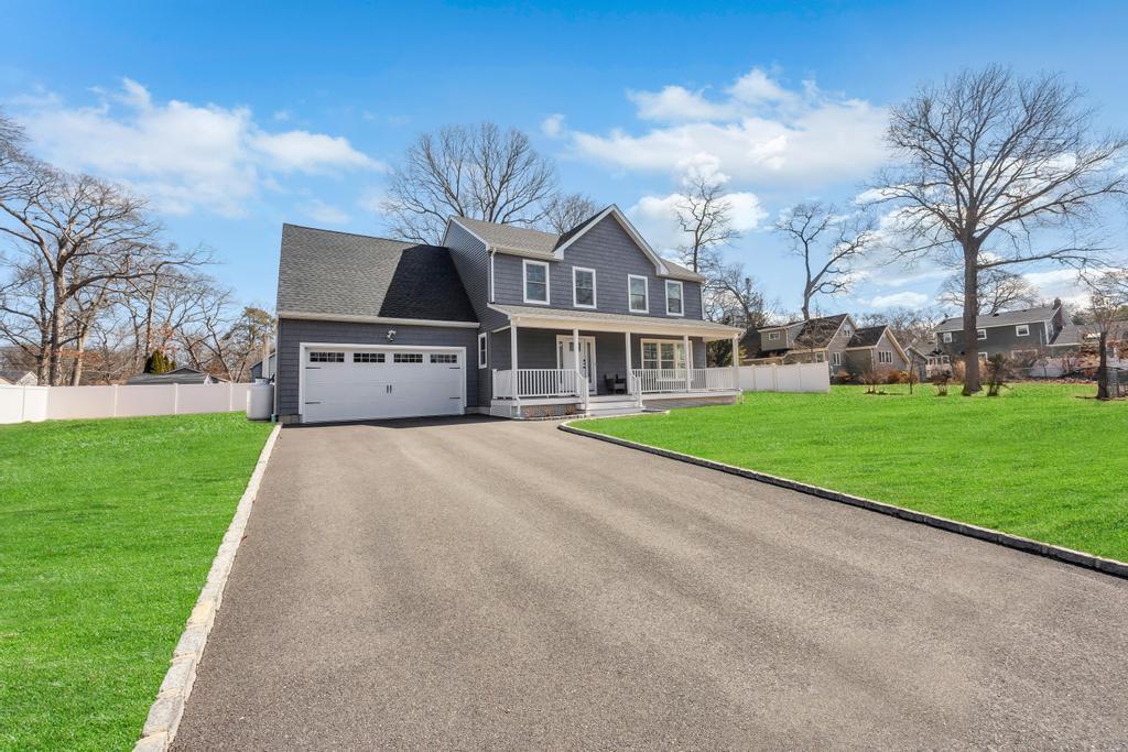 Forest Ave, Nesconset, NY 11767