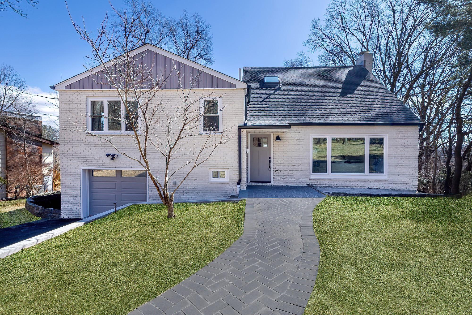 Sunset Ln, Hartsdale, NY 10530