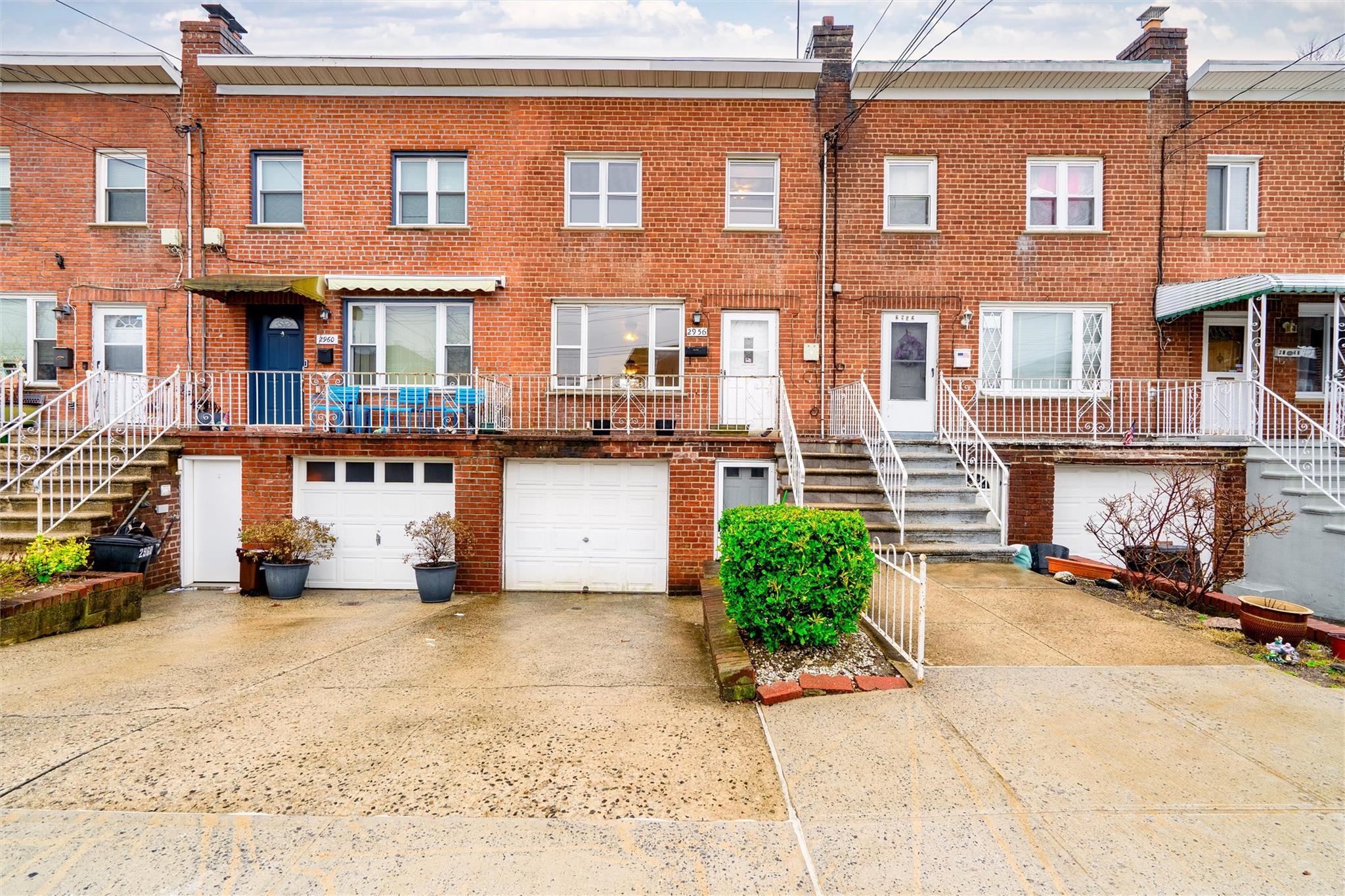 Waterbury Ave, Bronx, NY 10461