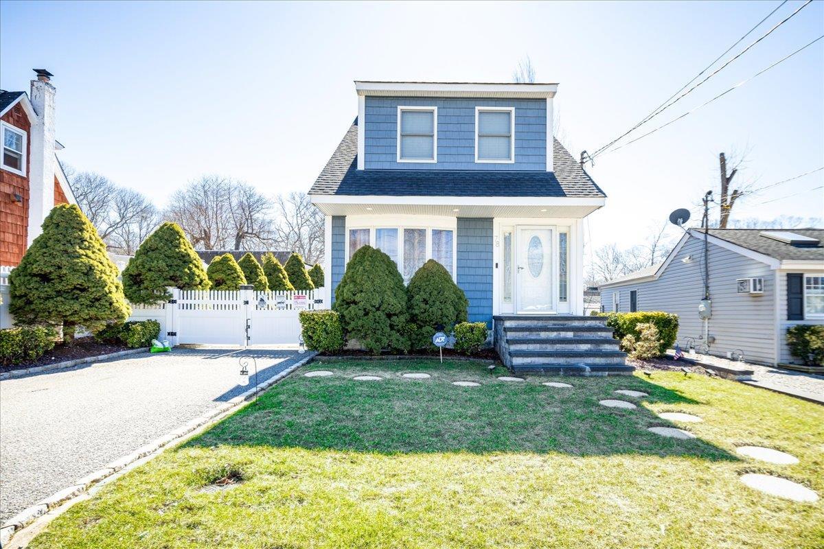 Wyona Ave, Selden, NY 11784