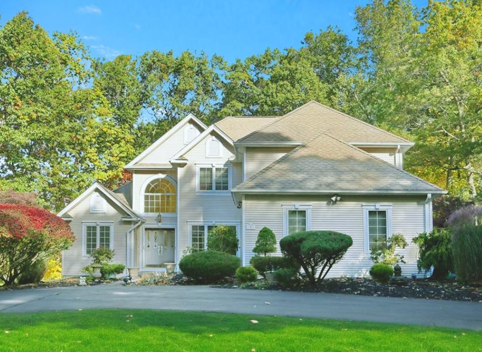 Ethan Allen Dr, Suffern, NY 10901