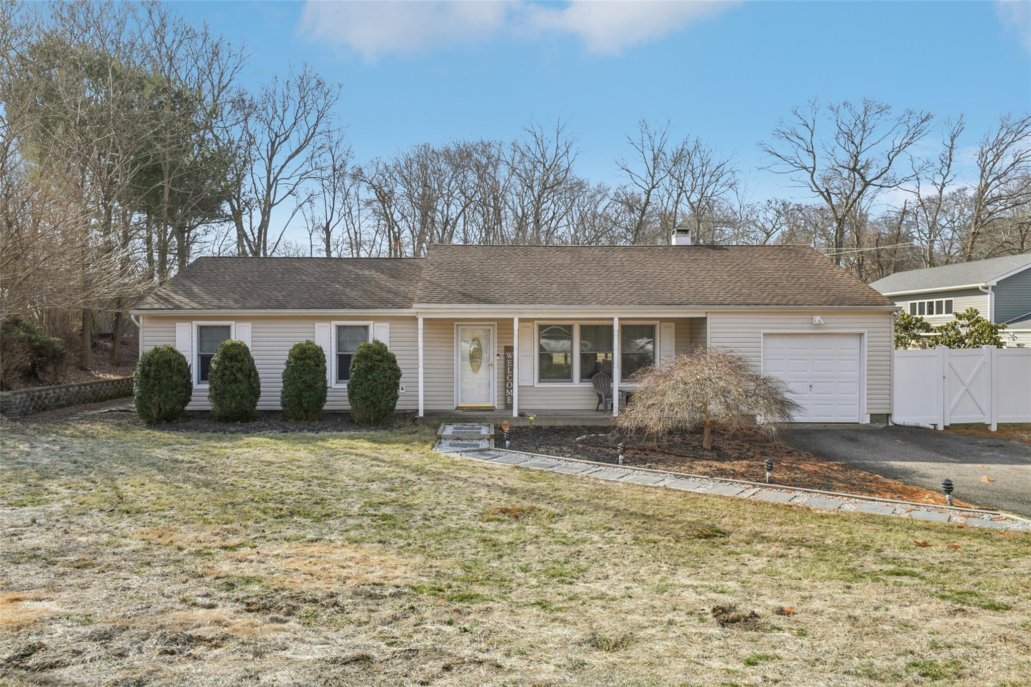 Rustic Rd, Yaphank, NY 11980
