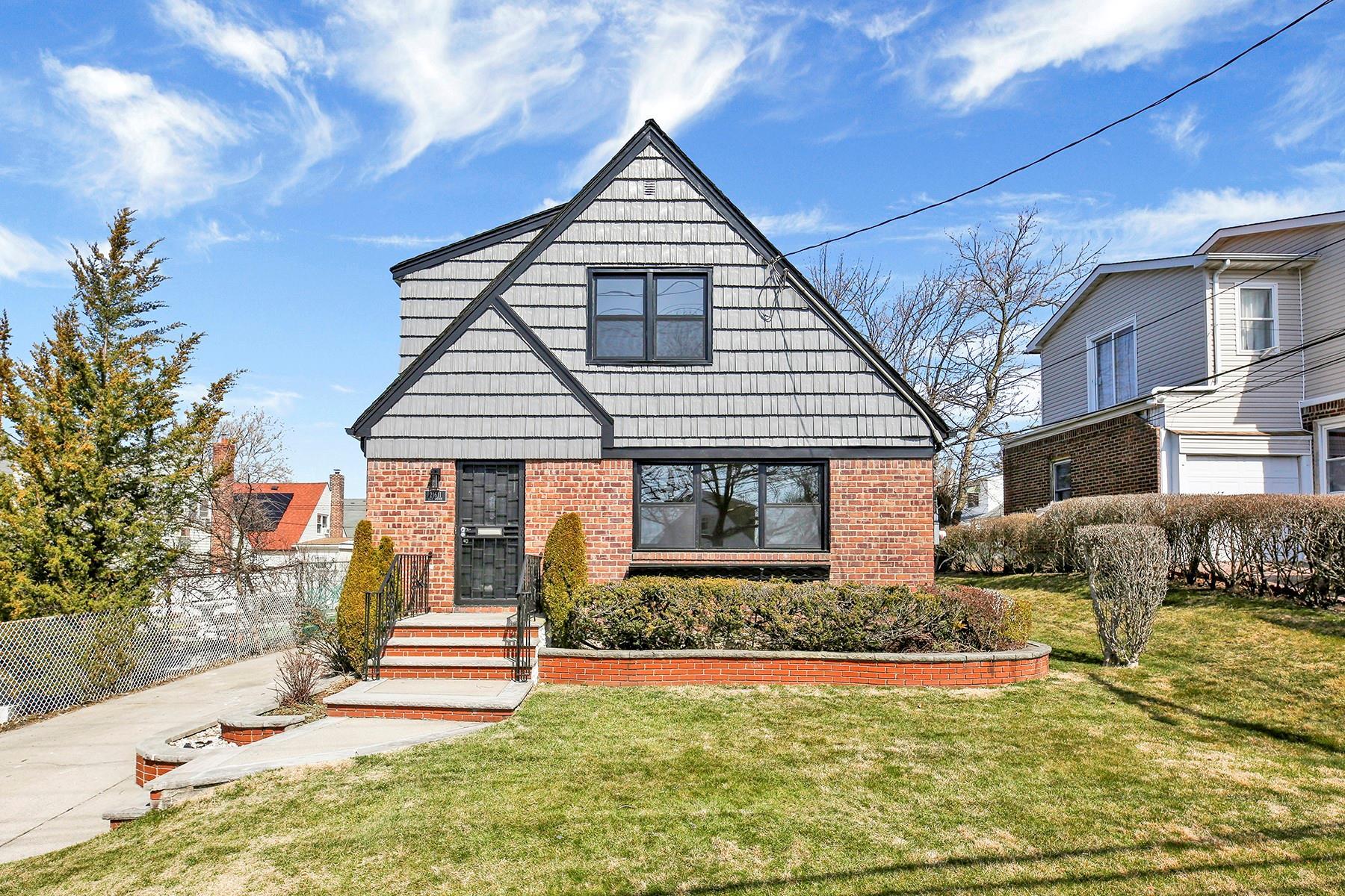 121st Ave, Cambria Heights, NY 11411
