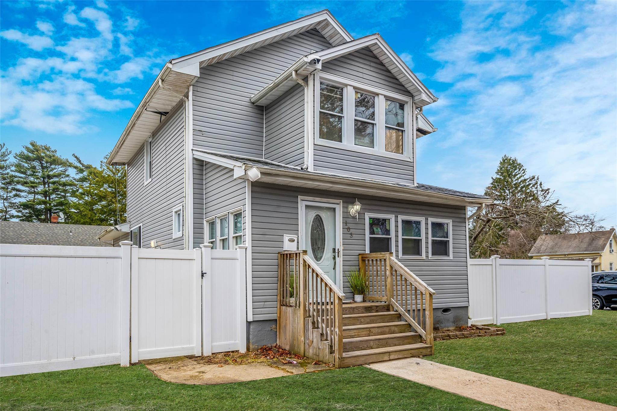 4th St, Brentwood, NY 11717