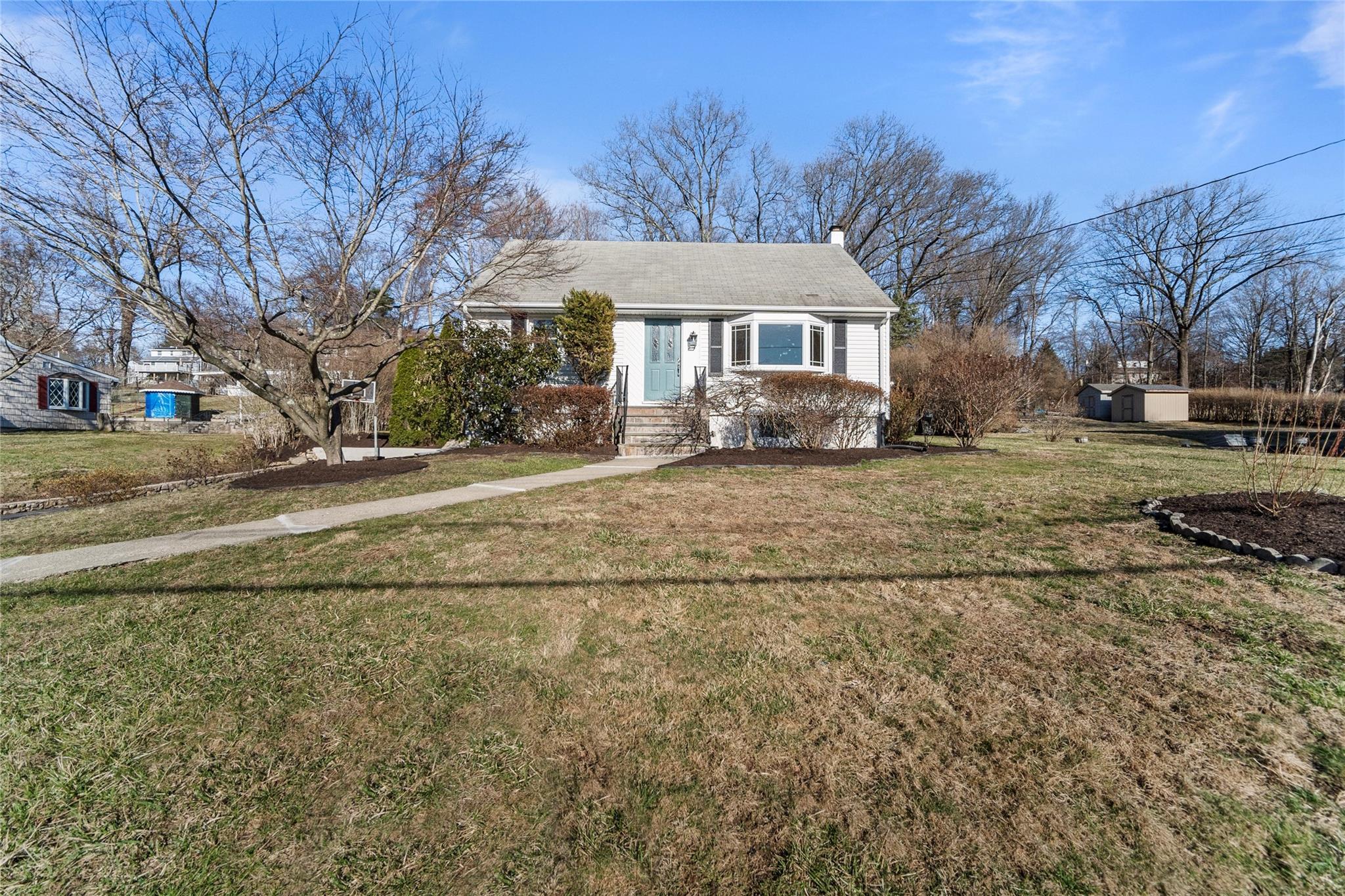 Hudsonview St, Mohegan Lake, NY 10547