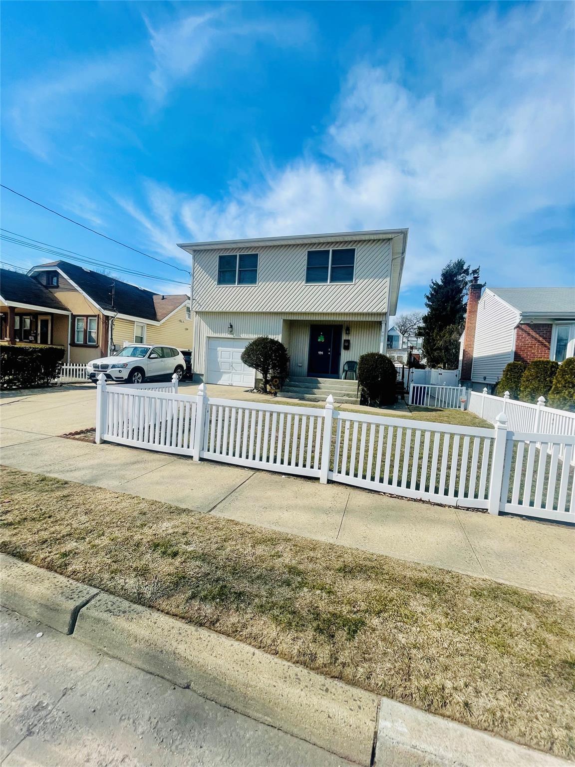 S Terrace Pl, Valley Stream, NY 11580