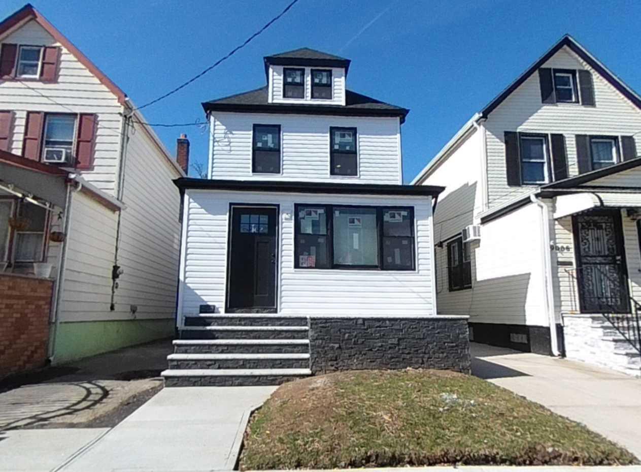 202nd St, Hollis, NY 11423