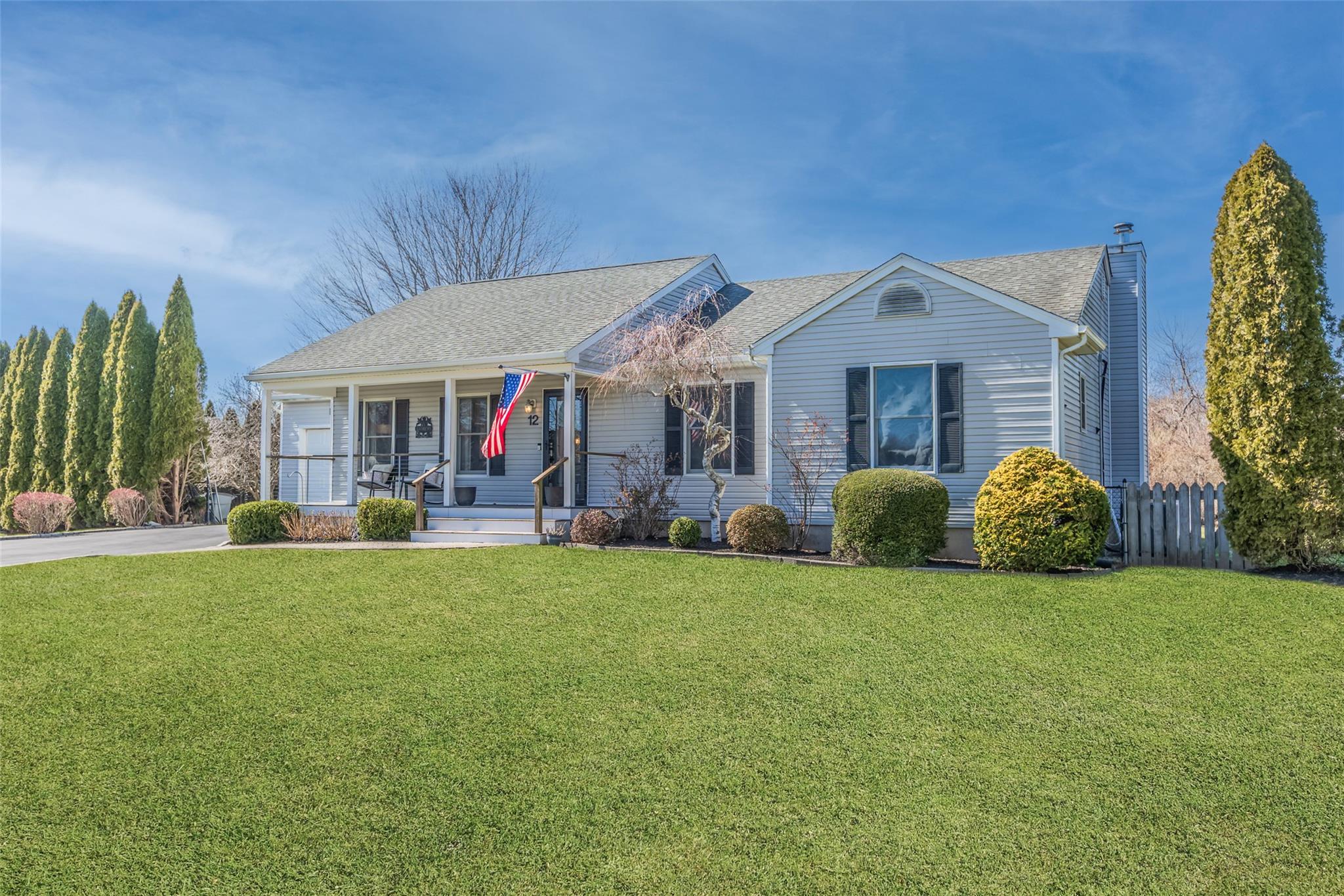 Seril Ct, Riverhead, NY 11901