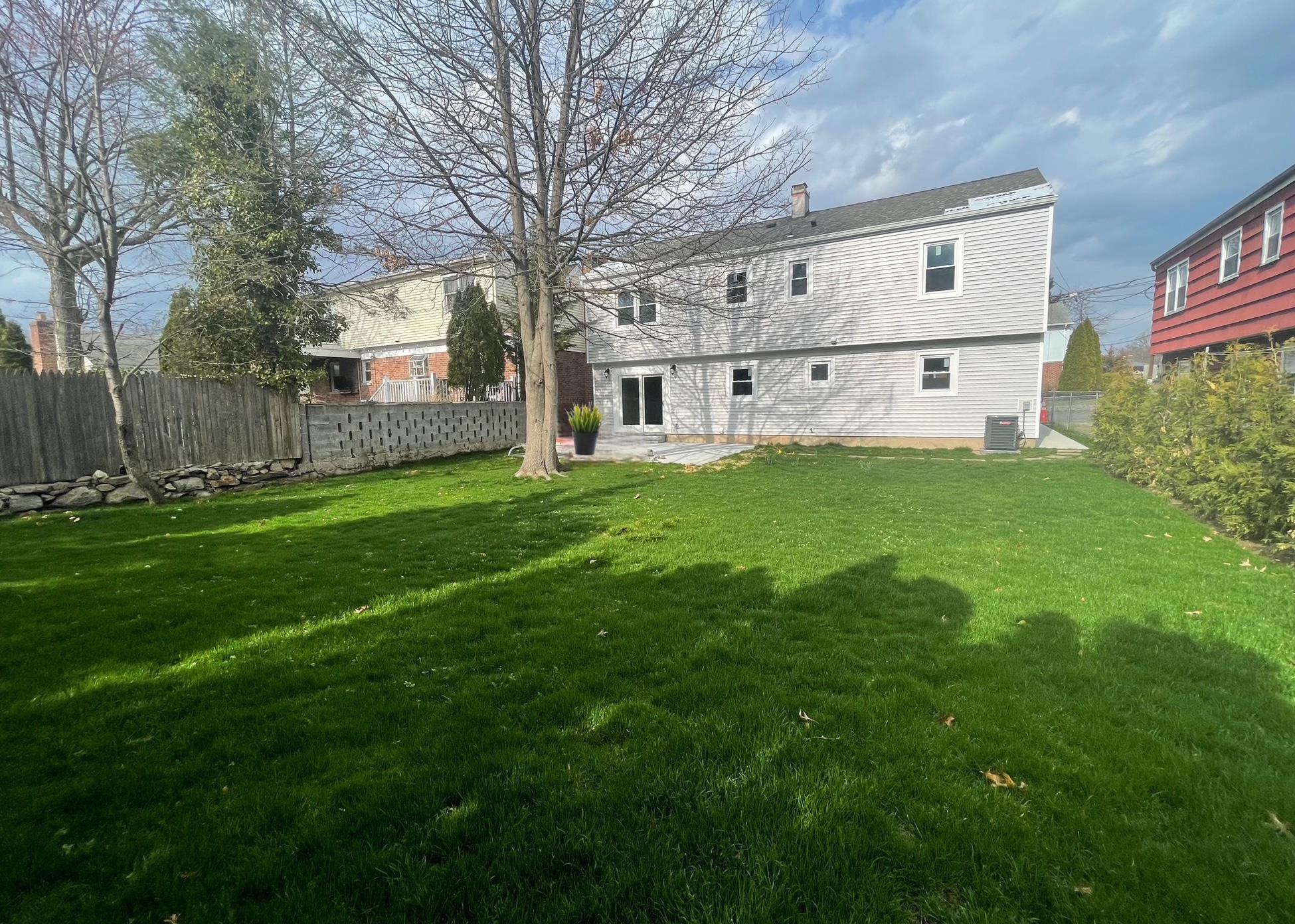 Hunter St, Mamaroneck, NY 10543