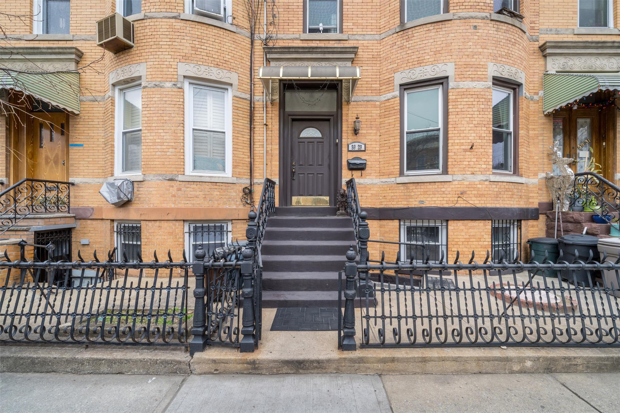 69th Ave, Ridgewood, NY 11385