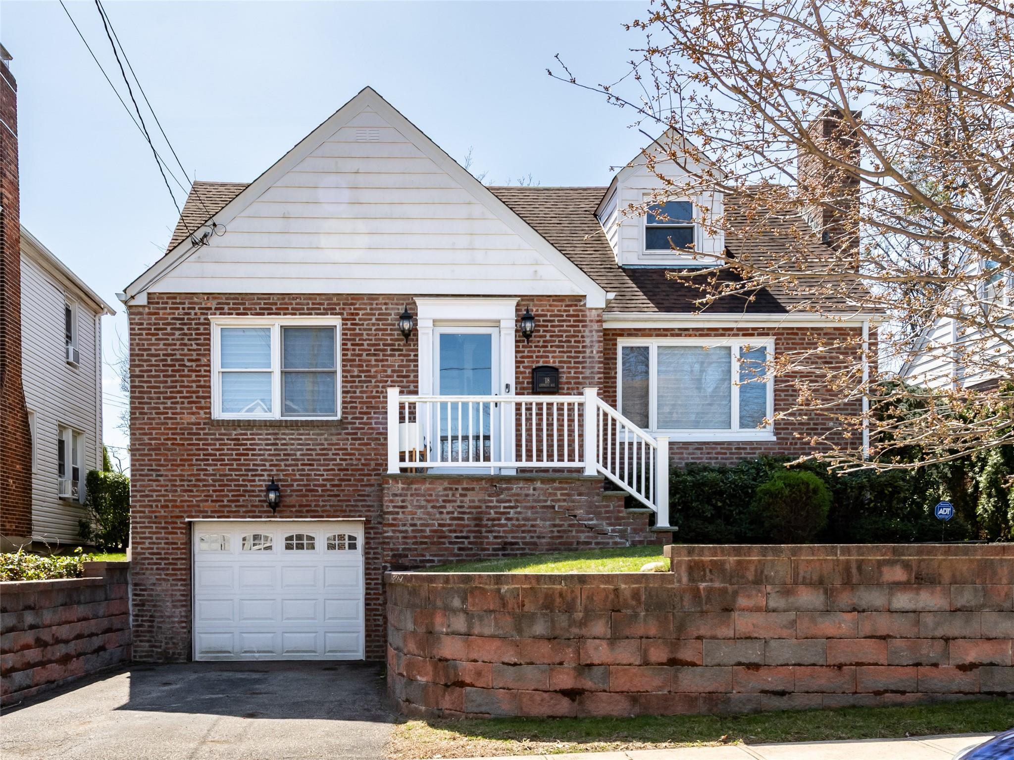Cypress Ave, Port Washington, NY 11050