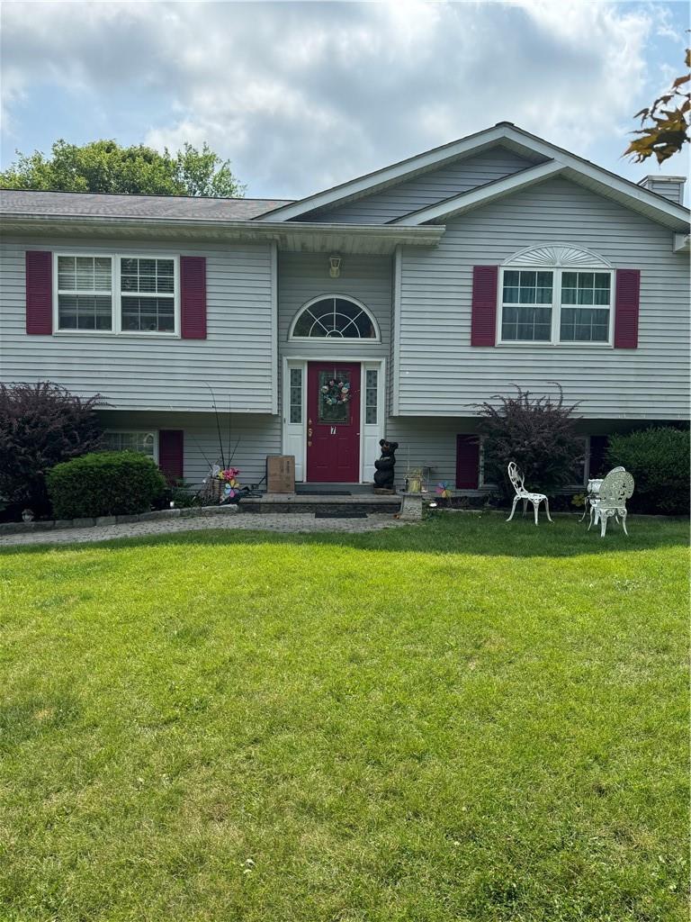 Surrey Ln, Harriman, NY 10926