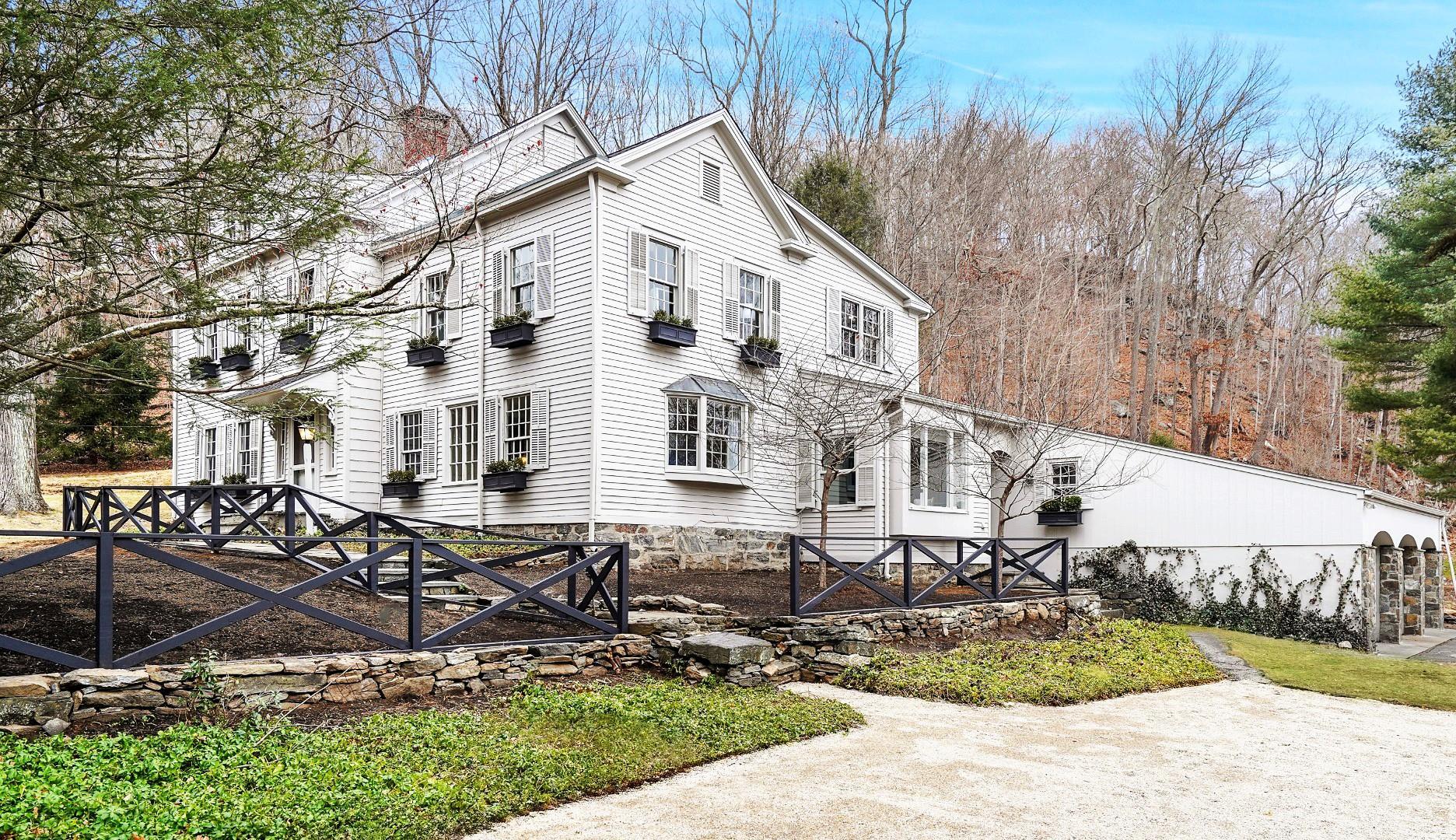 Bedford Center Rd, Bedford, NY 10506