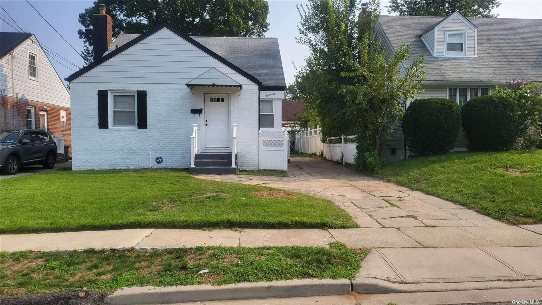 Fir St, Valley Stream, NY 11580