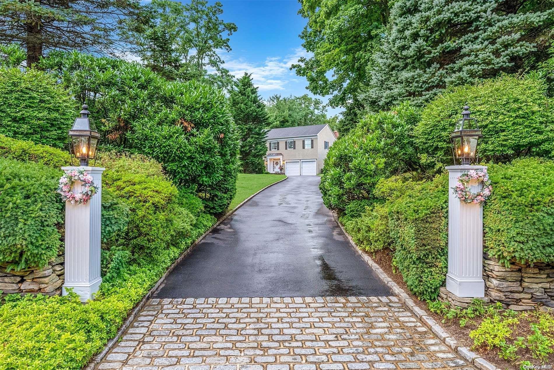 Fox Ridge Ln, Locust Valley, NY 11560