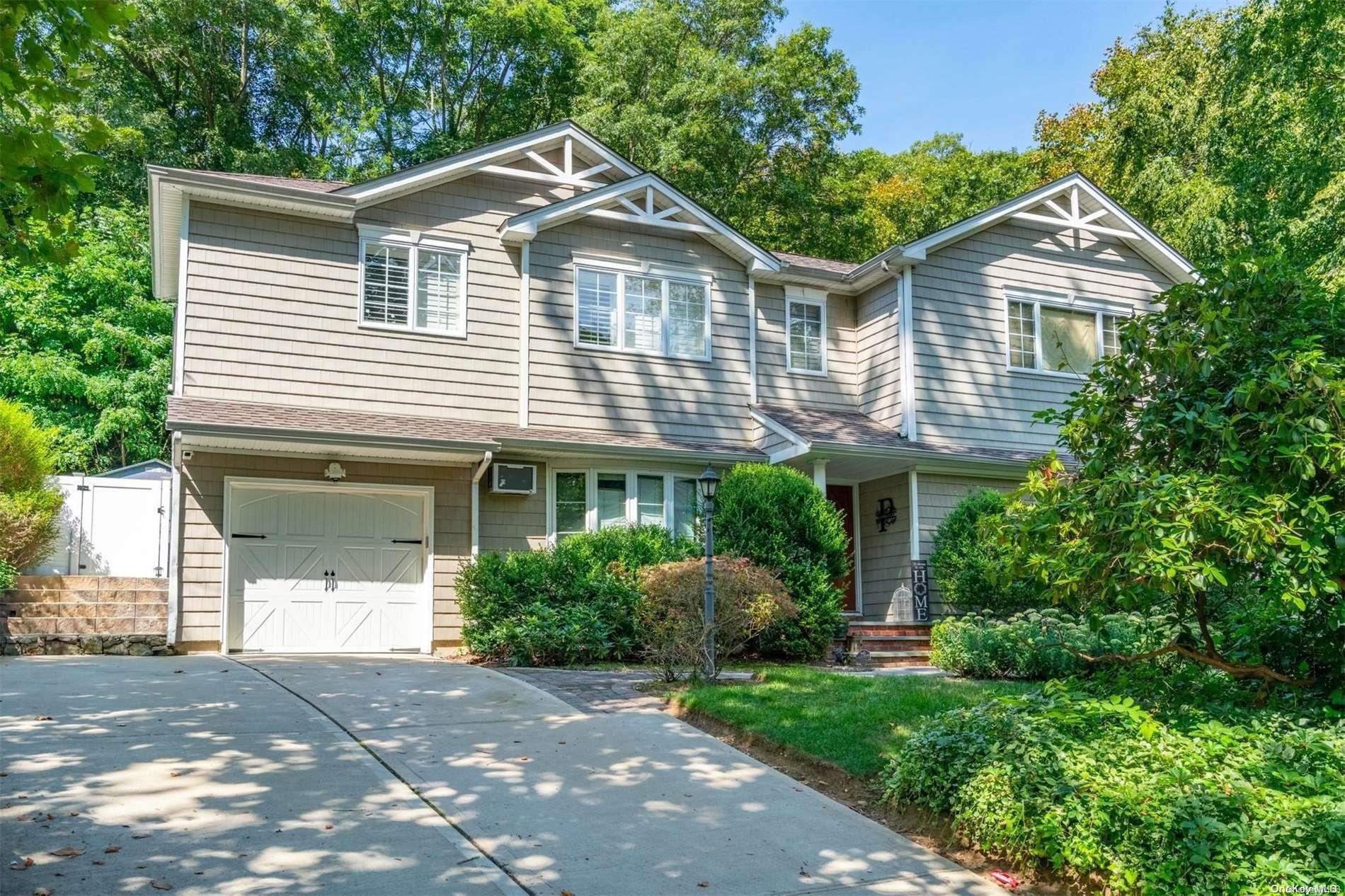 Bankside Dr, Centerport, NY 11721
