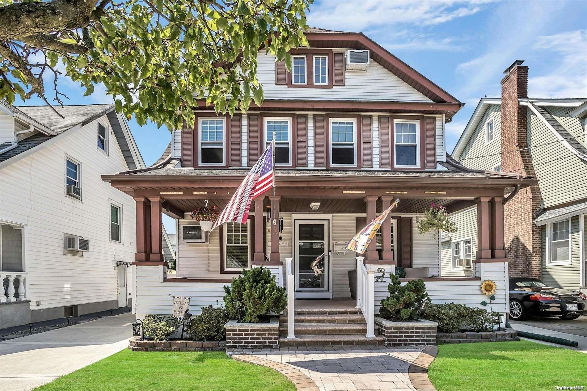 Colonial Rd, Floral Park, NY 11001
