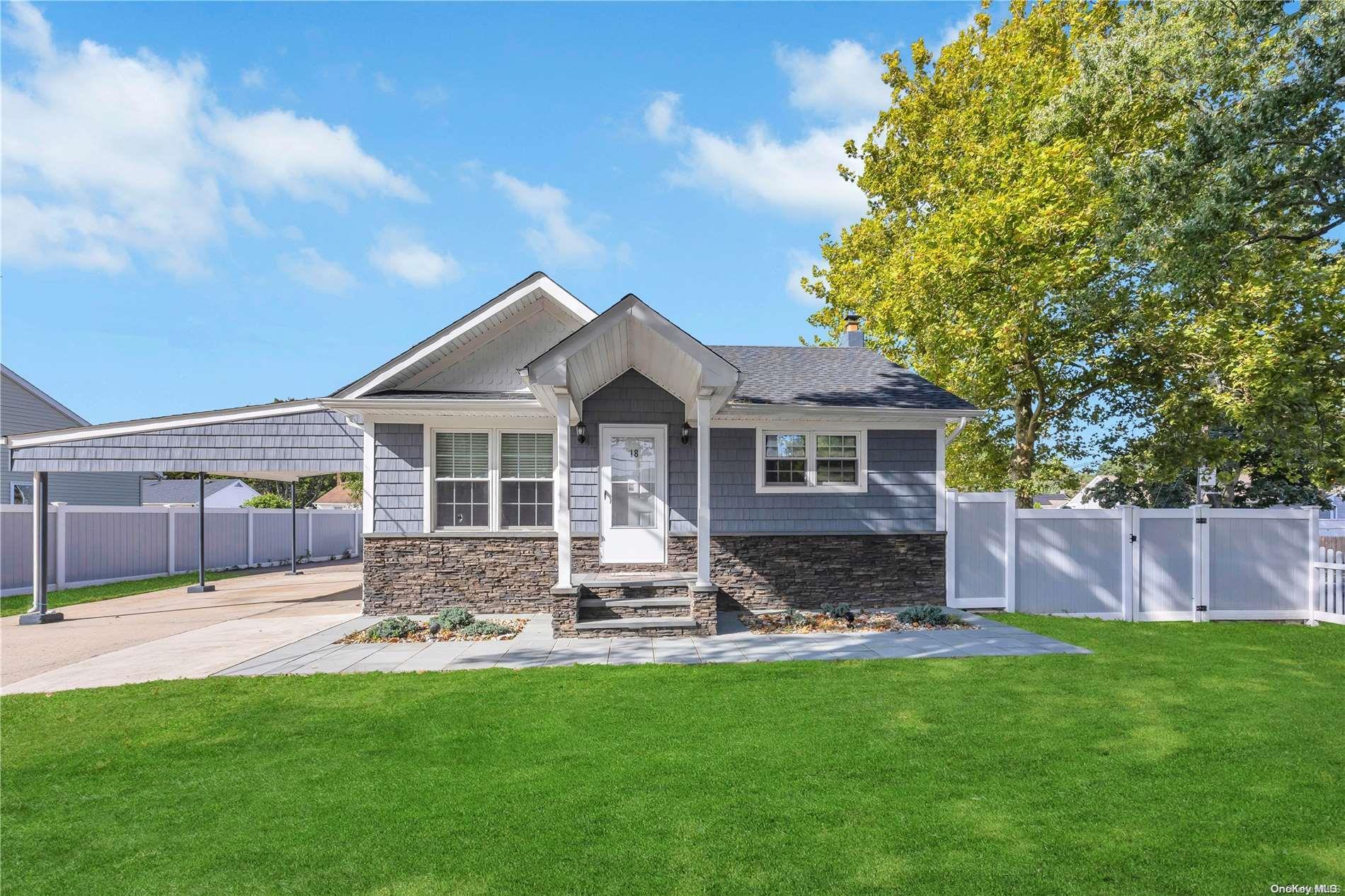 Saint Andrews Dr, Brentwood, NY 11717