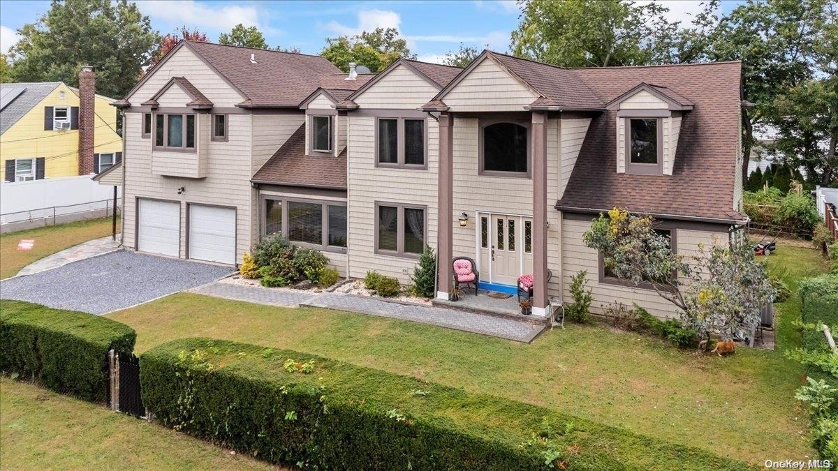 Orian Pl, Glen Cove, NY 11542