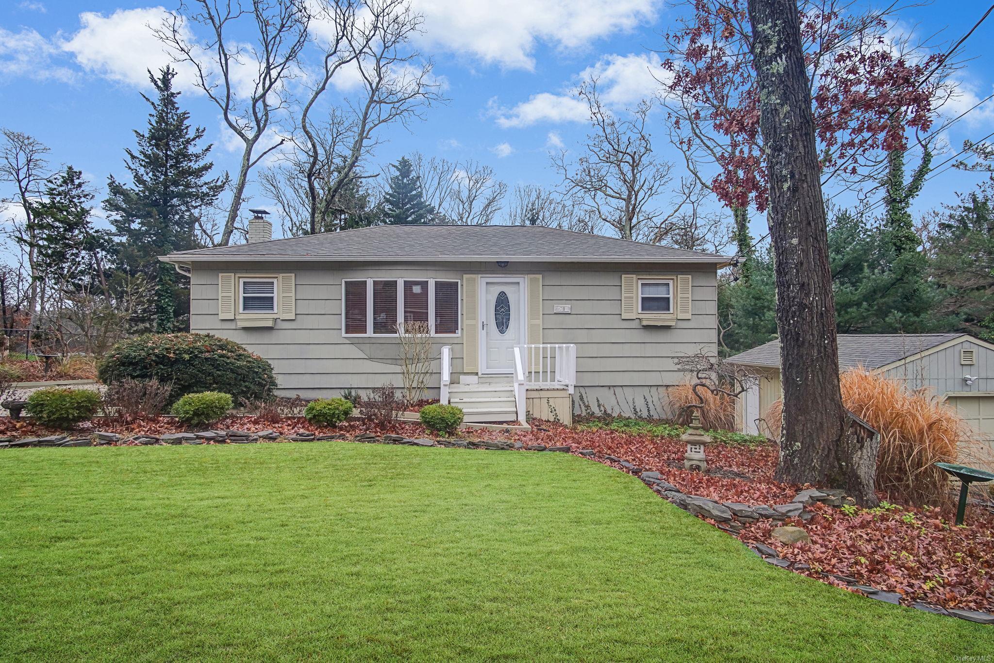 Raimond St, Yaphank, NY 11980
