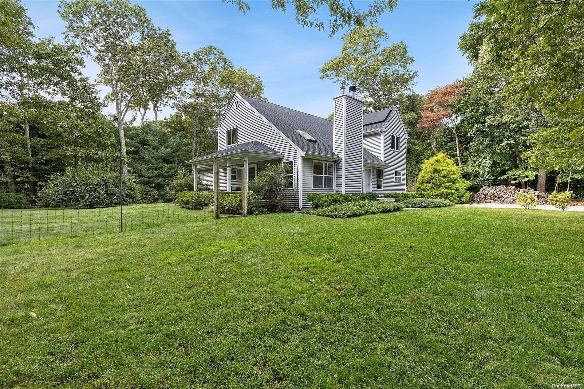Cedar Dr, Hampton Bays, NY 11946