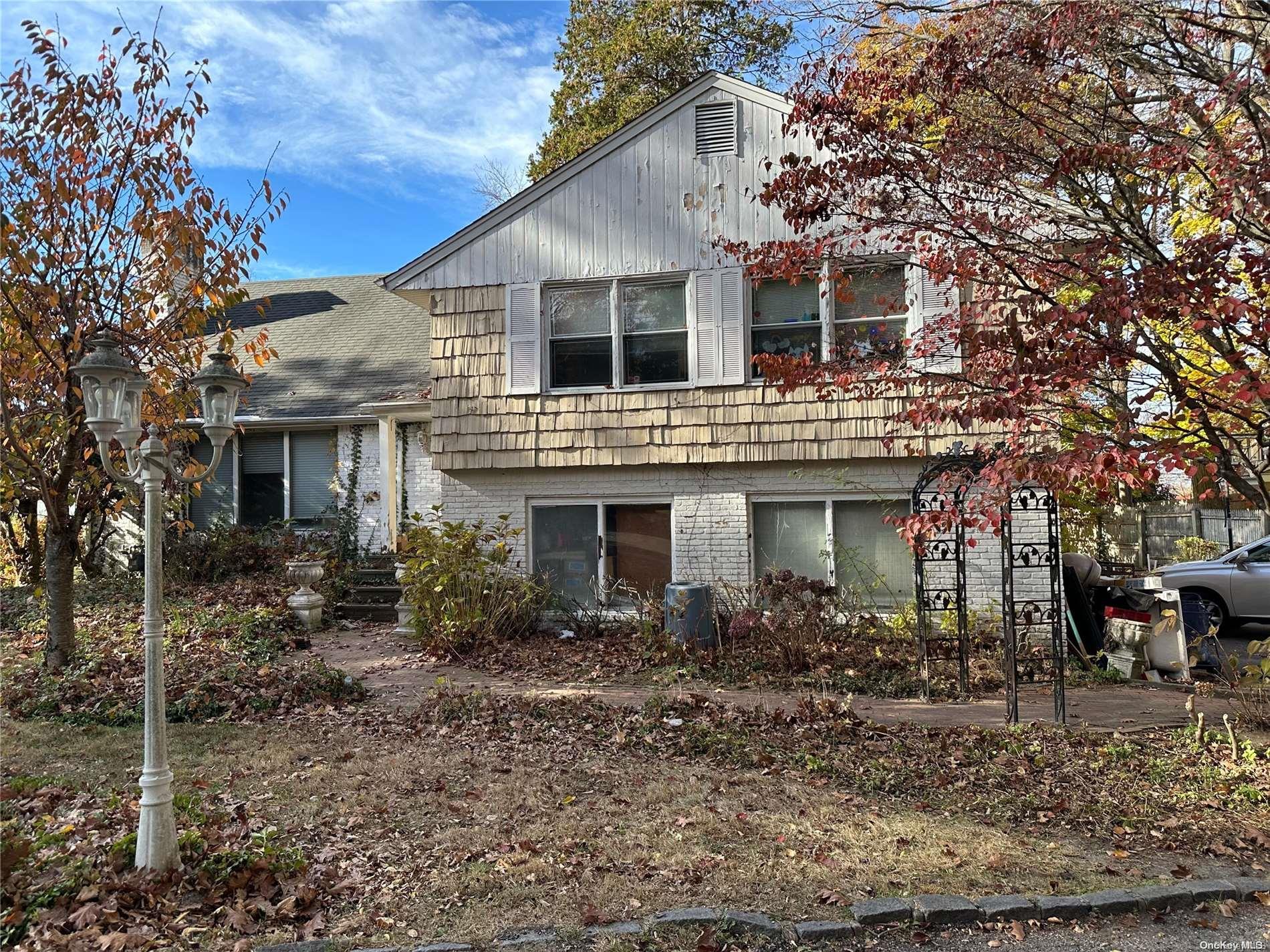 Plandome Rd, Manhasset, NY 11030