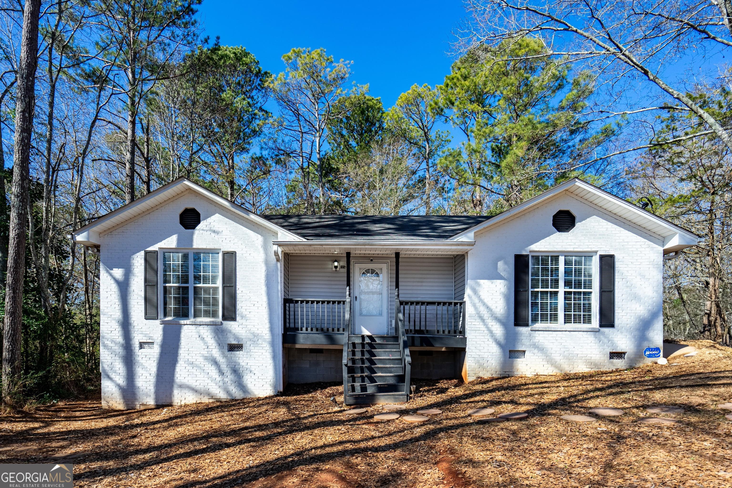 1/2 E Hillside Dr, Lagrange, GA 30241
