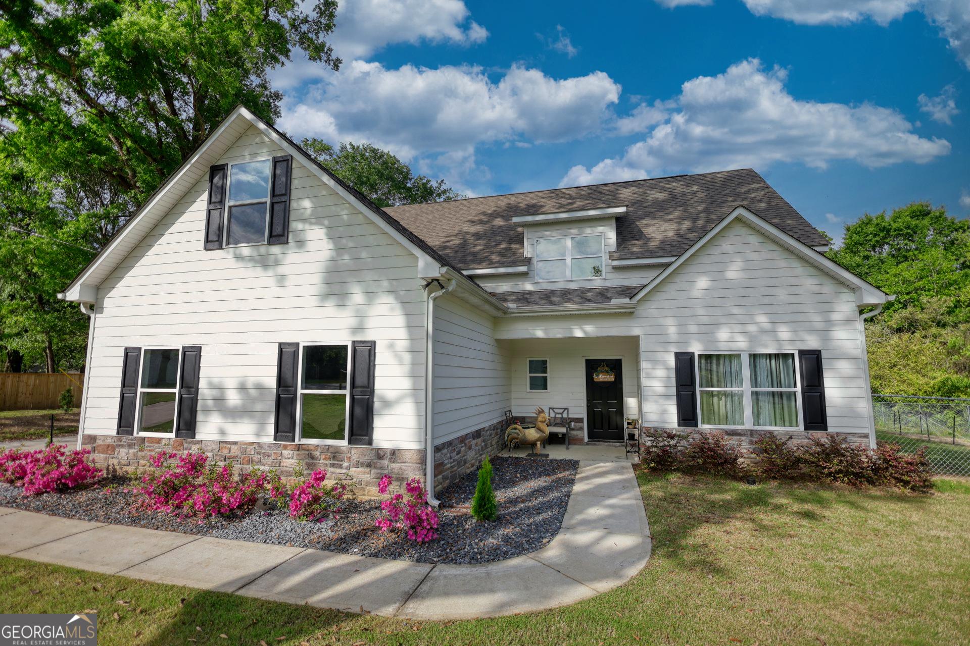 Pine St, Mansfield, GA 30055