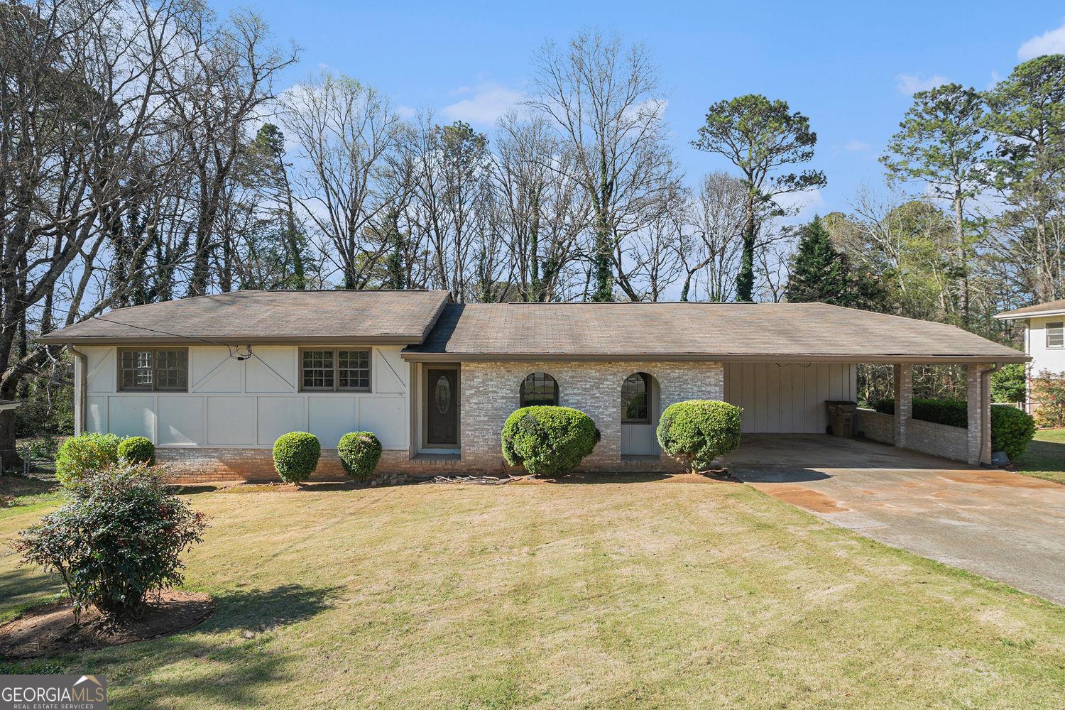 Denise Ct, Stone Mountain, GA 30087