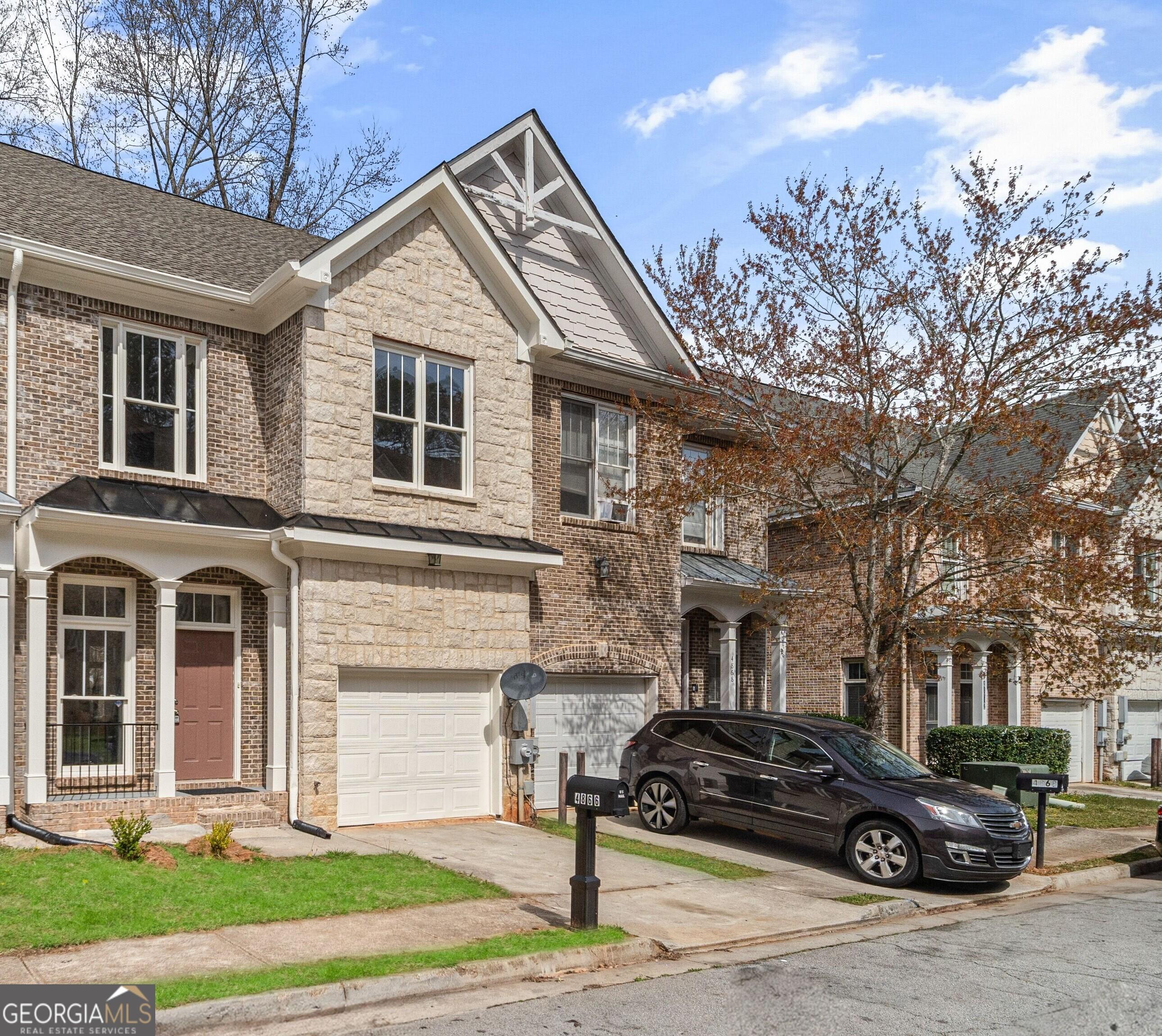 Pinnacle Dr, Stone Mountain, GA 30088