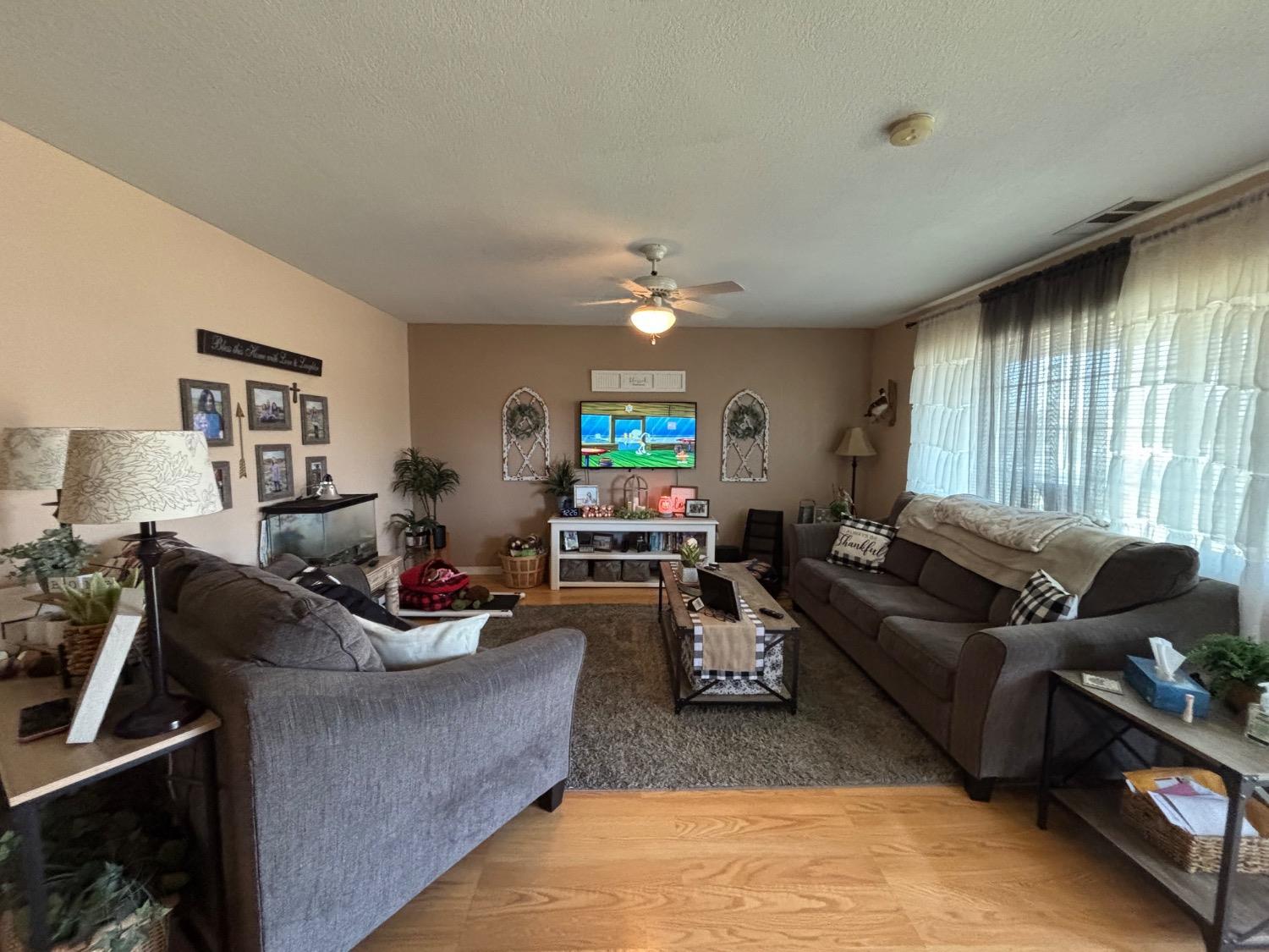 Vermont Ave, Los Banos, CA 93635