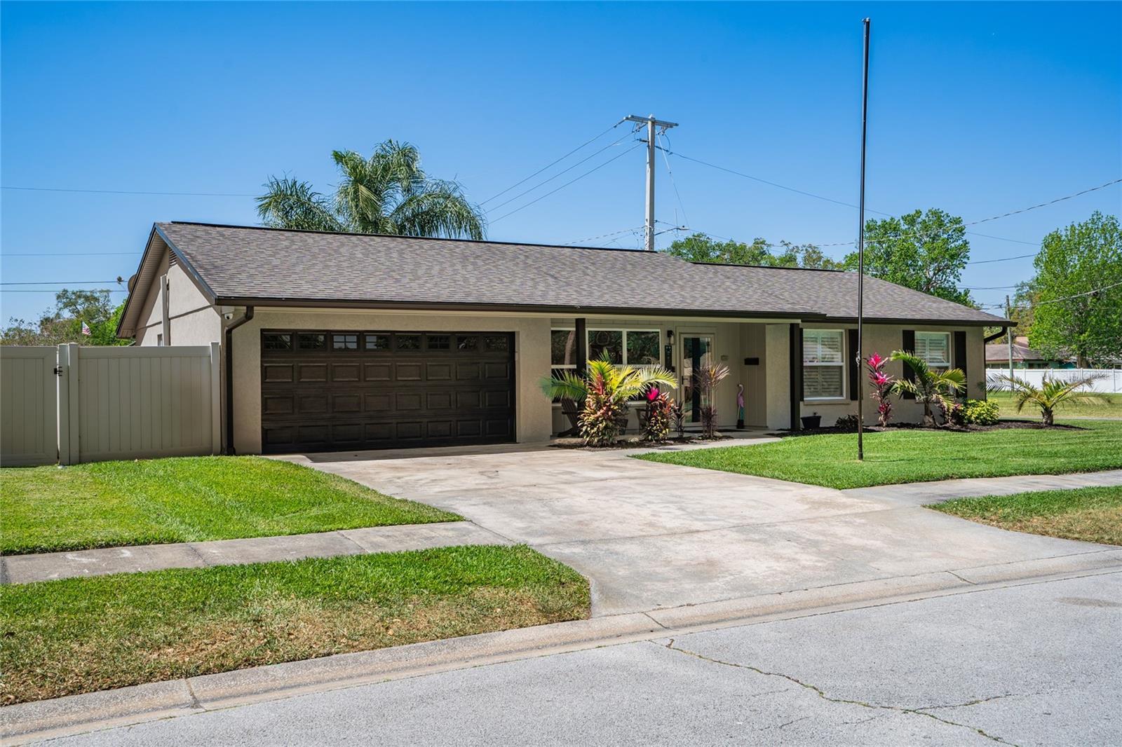 Green St, South Daytona, FL 32119