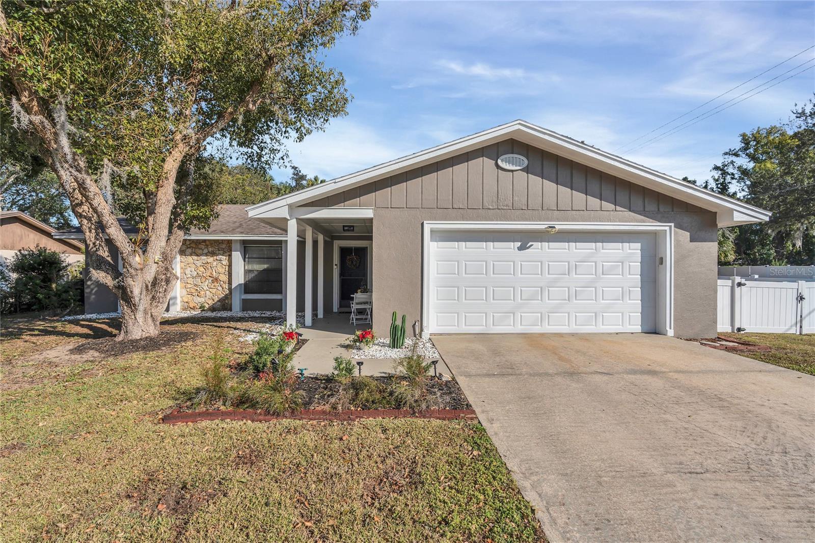 Lantana Dr, Eustis, FL 32726
