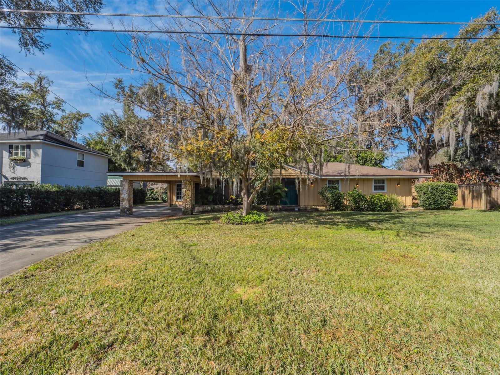 Jackson St, Eustis, FL 32726