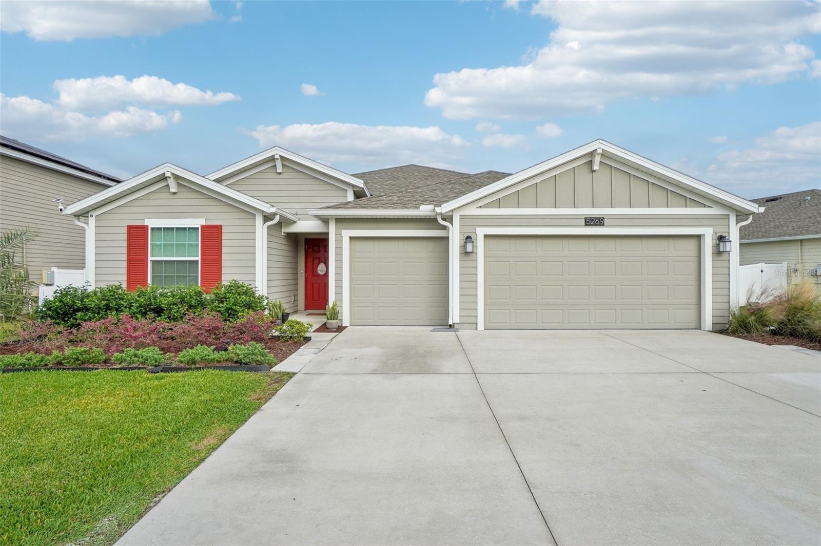 Red Coral Cir, Mount Dora, FL 32757