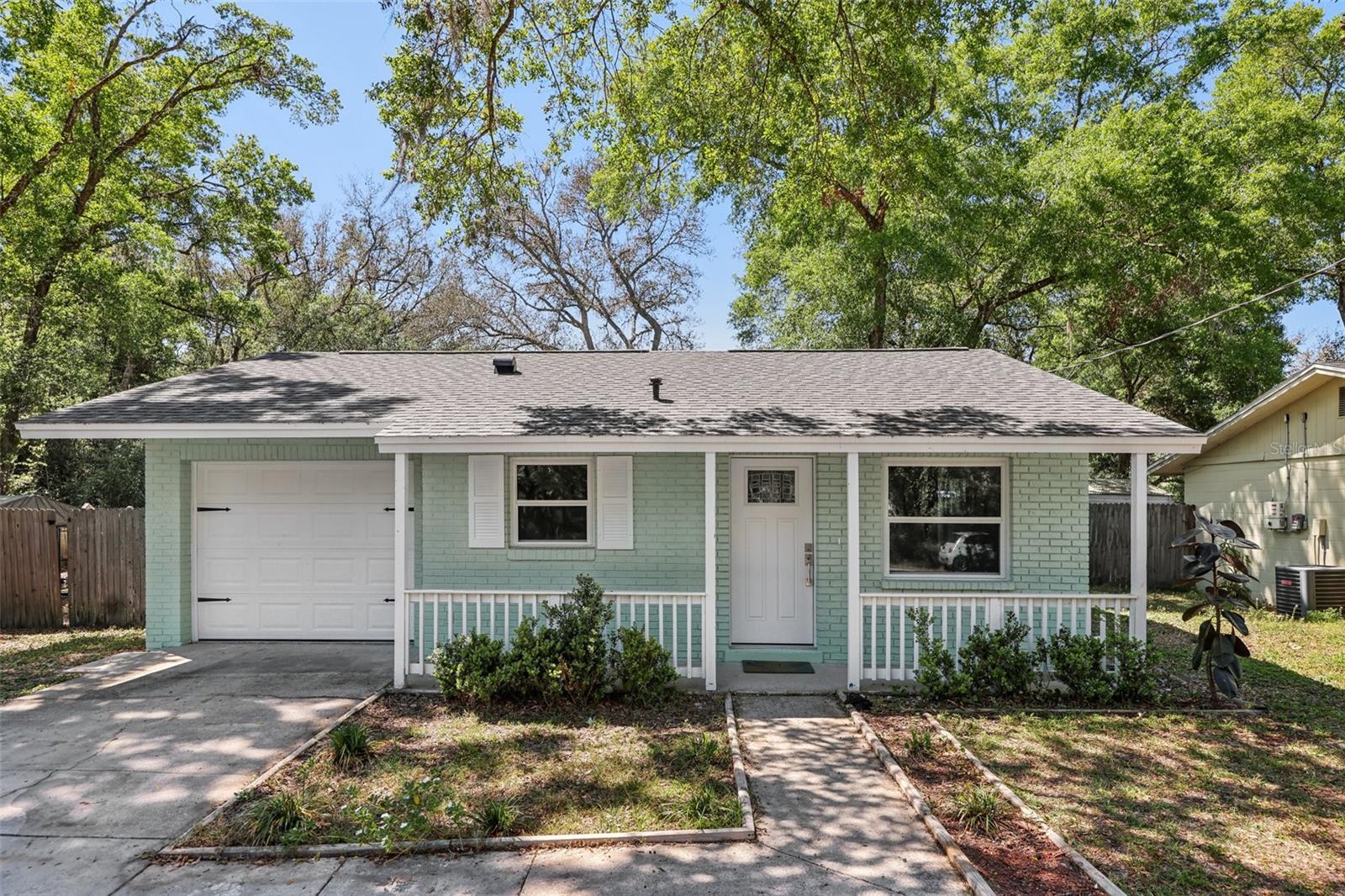 S Blue Lake Ave, Deland, FL 32724