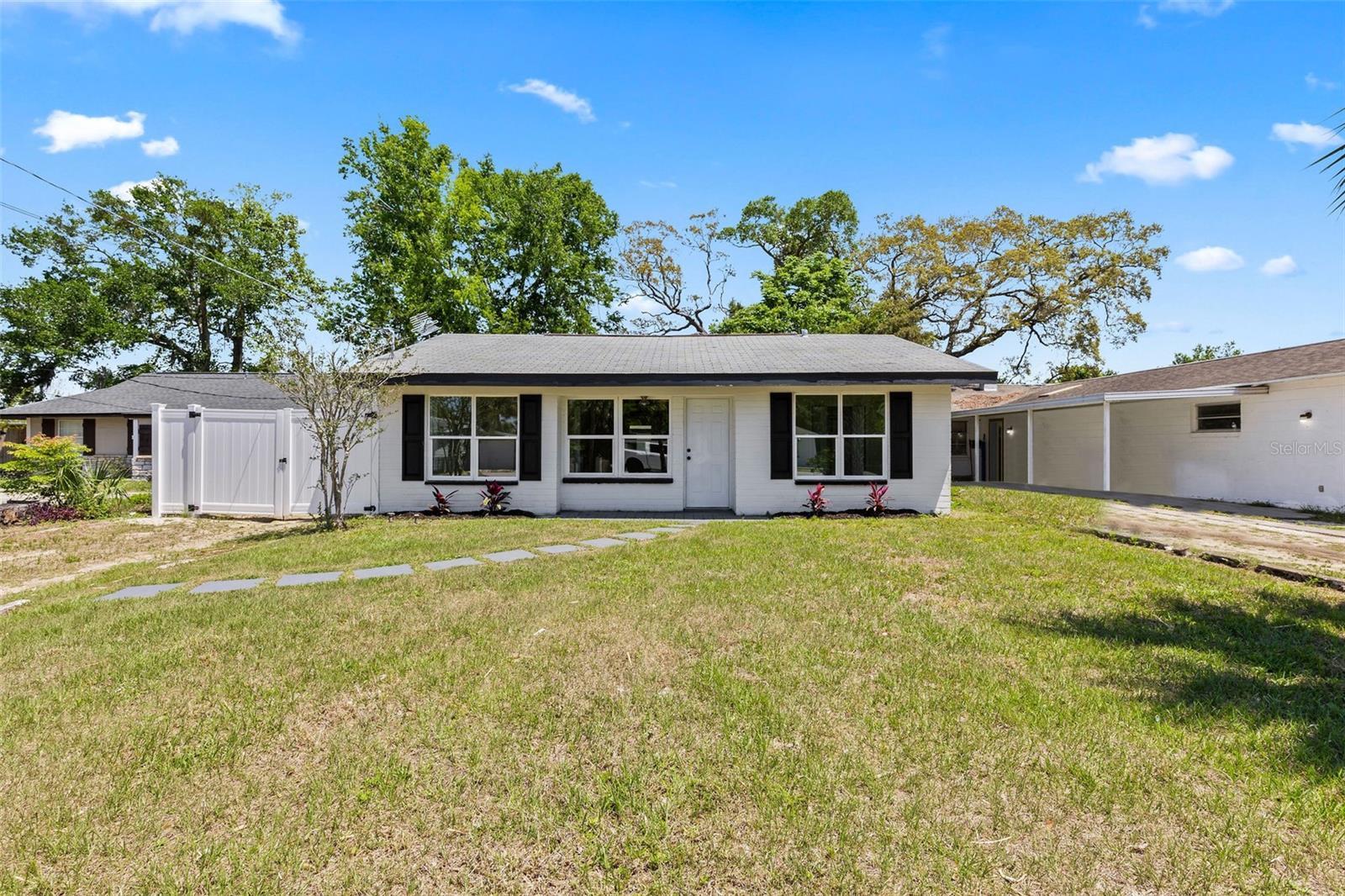 Holly Ave, Daytona Beach, FL 32117