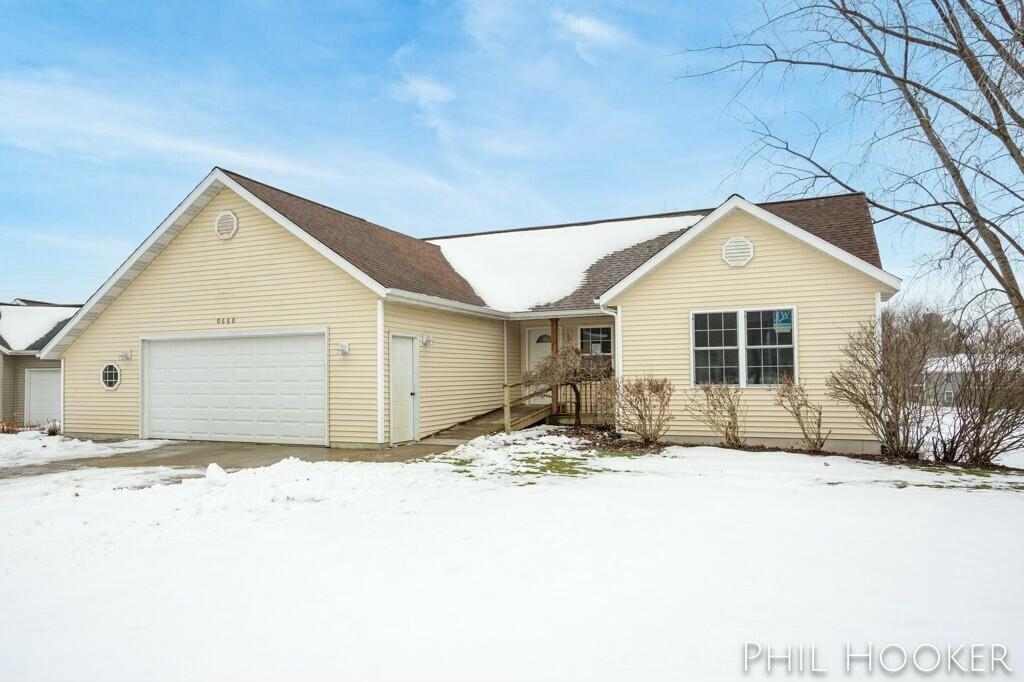 Krystal Kove Nw, Grand Rapids, MI 49534