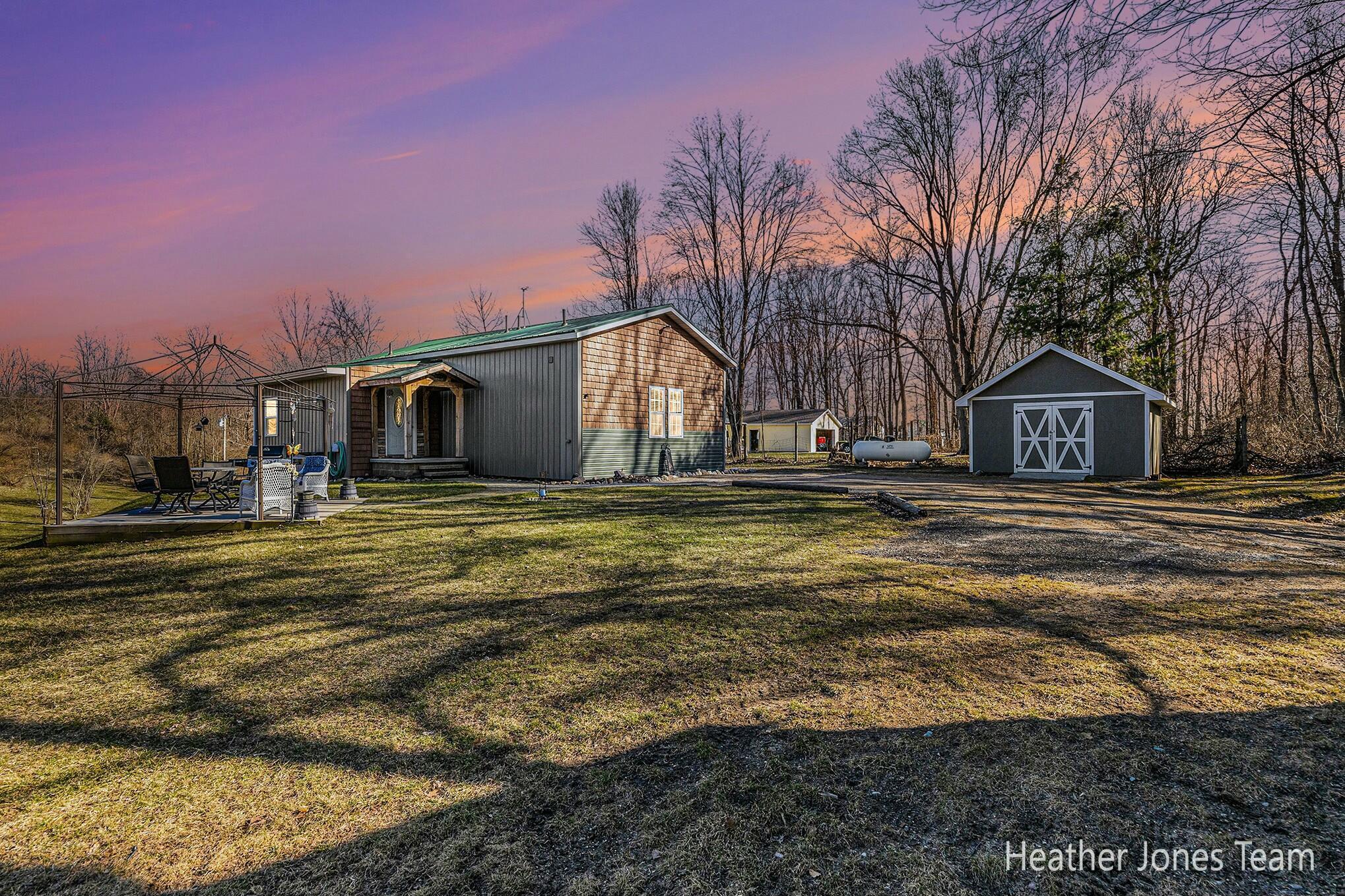 Berridge Rd, Greenville, MI 48838