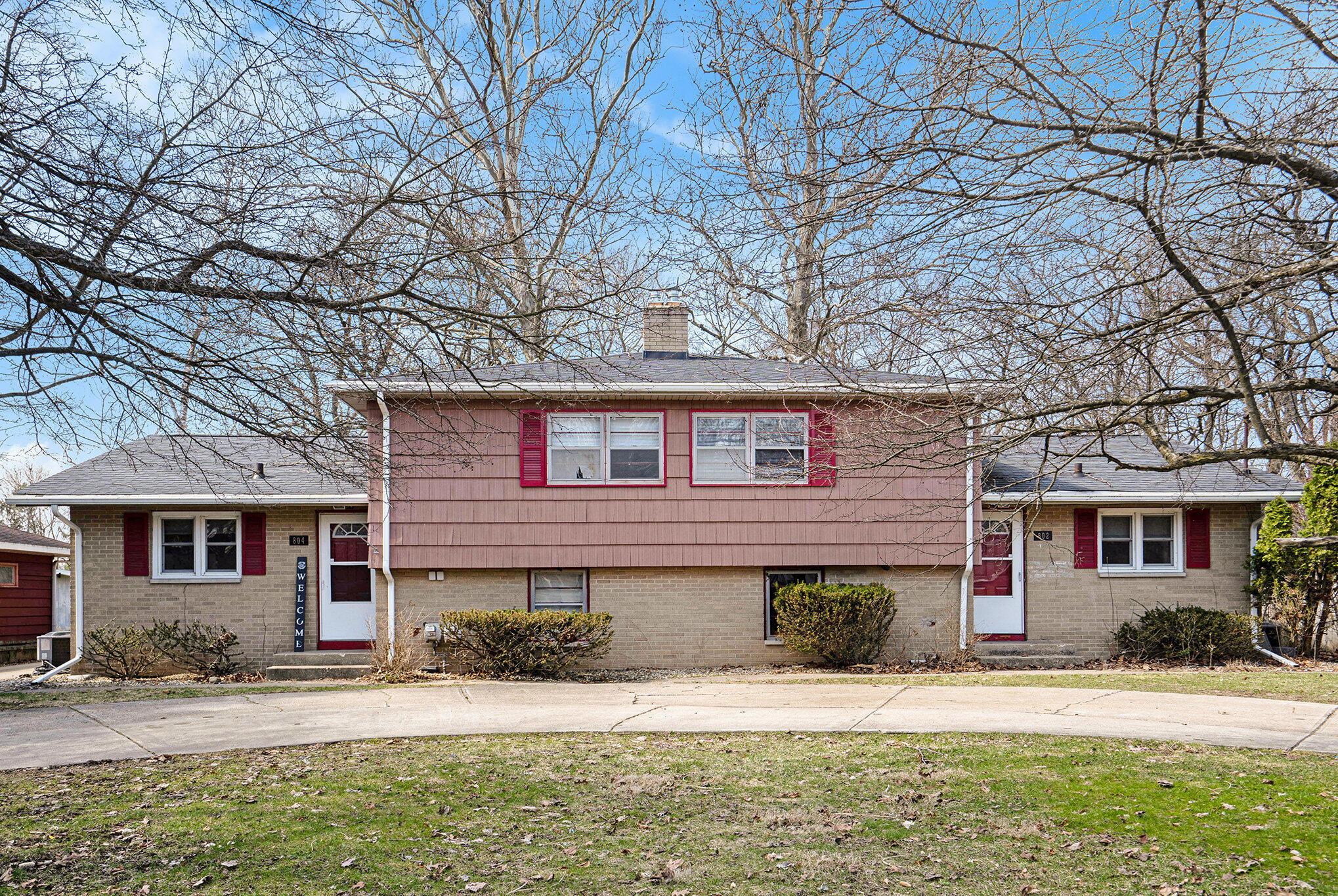 Weaver Ave, Kalamazoo, MI 49006