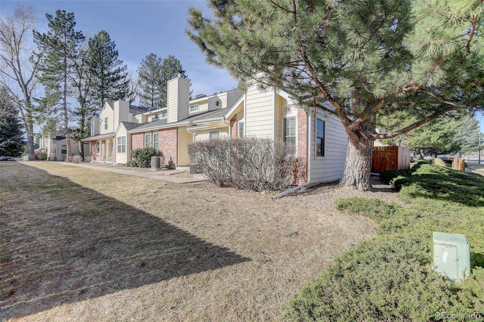 S Upham Way, Littleton, CO 80128
