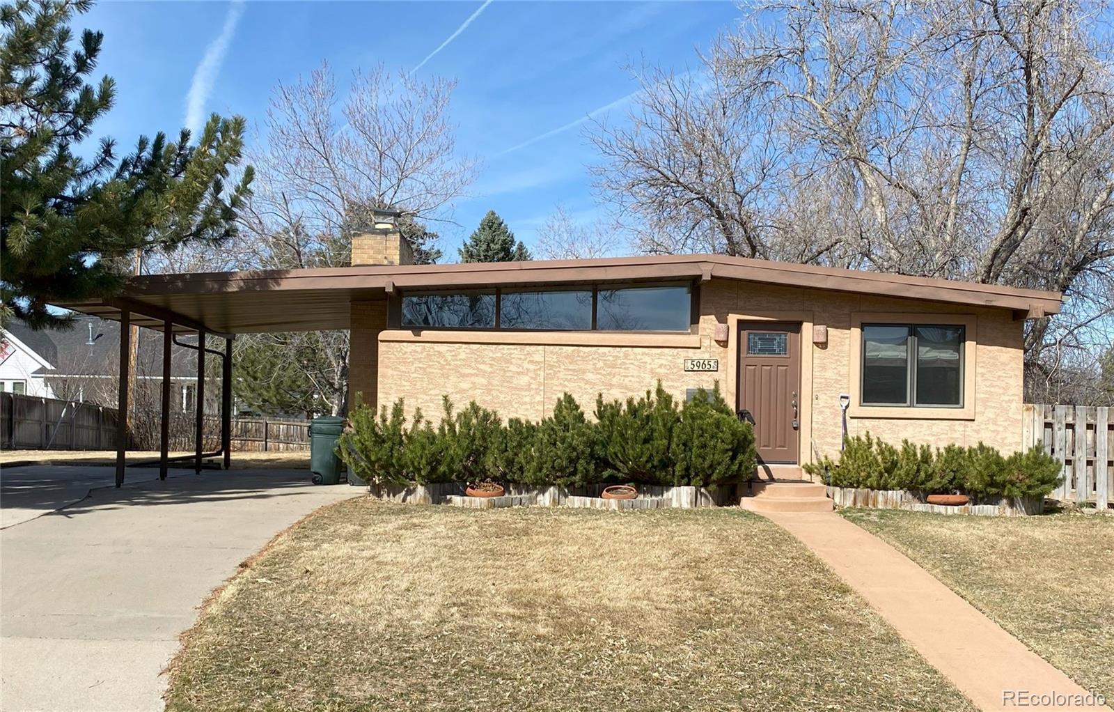 S Milwaukee Way, Centennial, CO 80121
