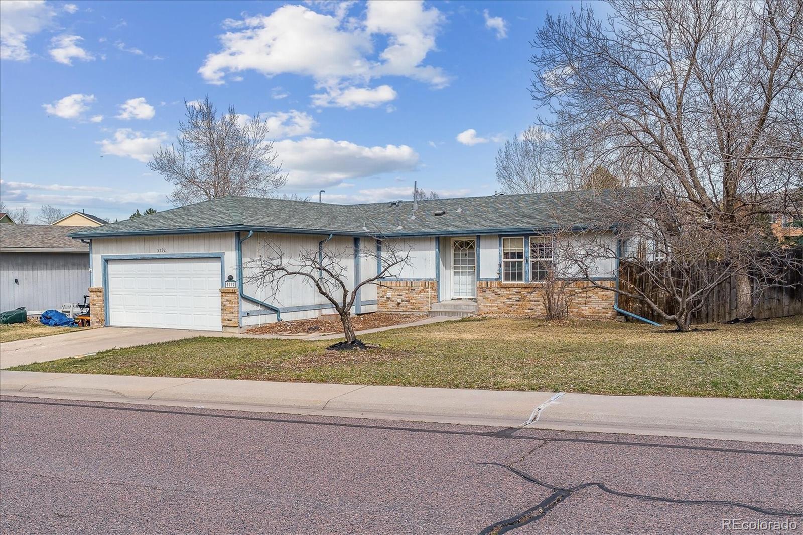 S Quemoy Cir, Centennial, CO 80015