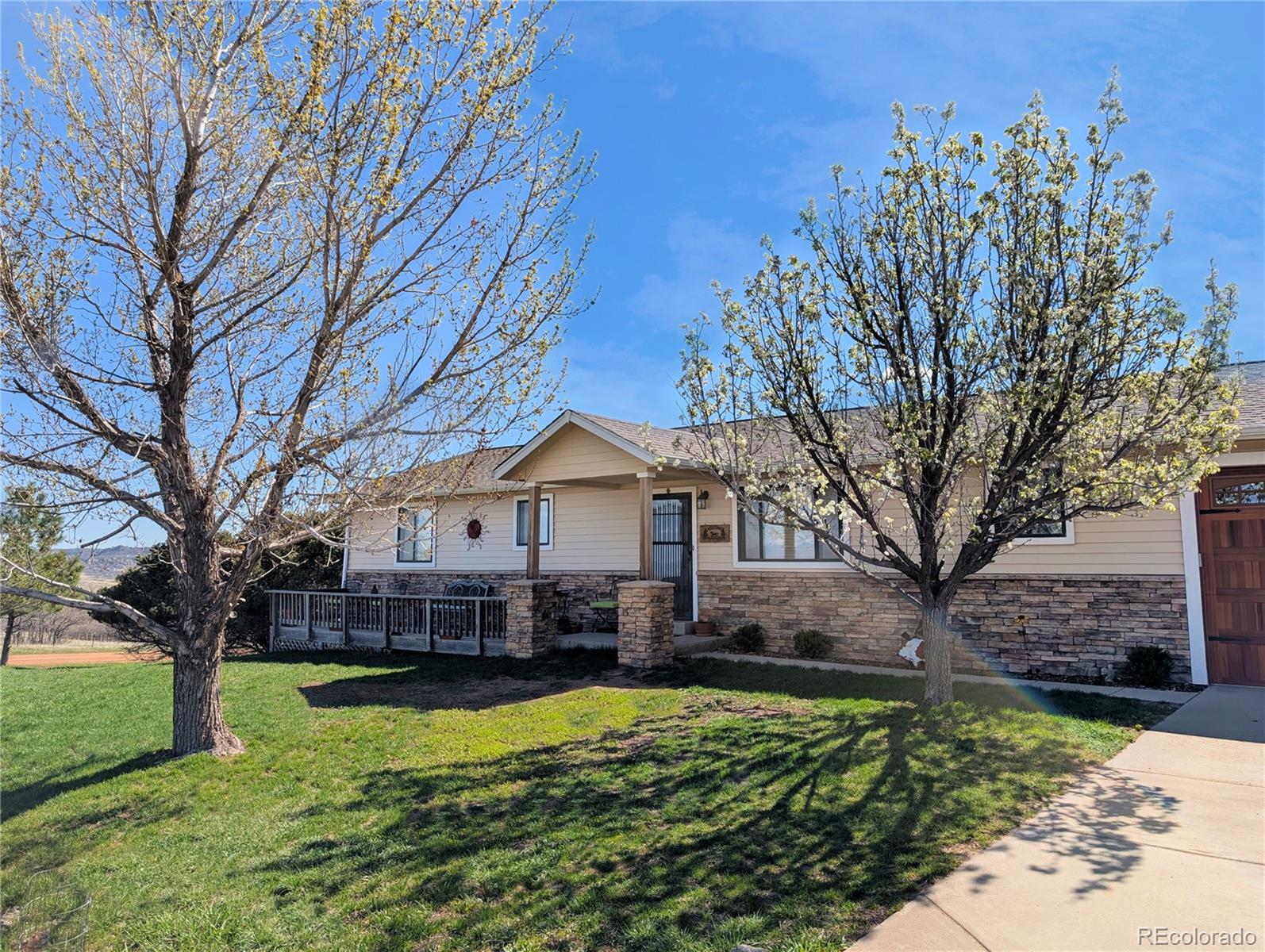 Sioux Dr, Sedalia, CO 80135