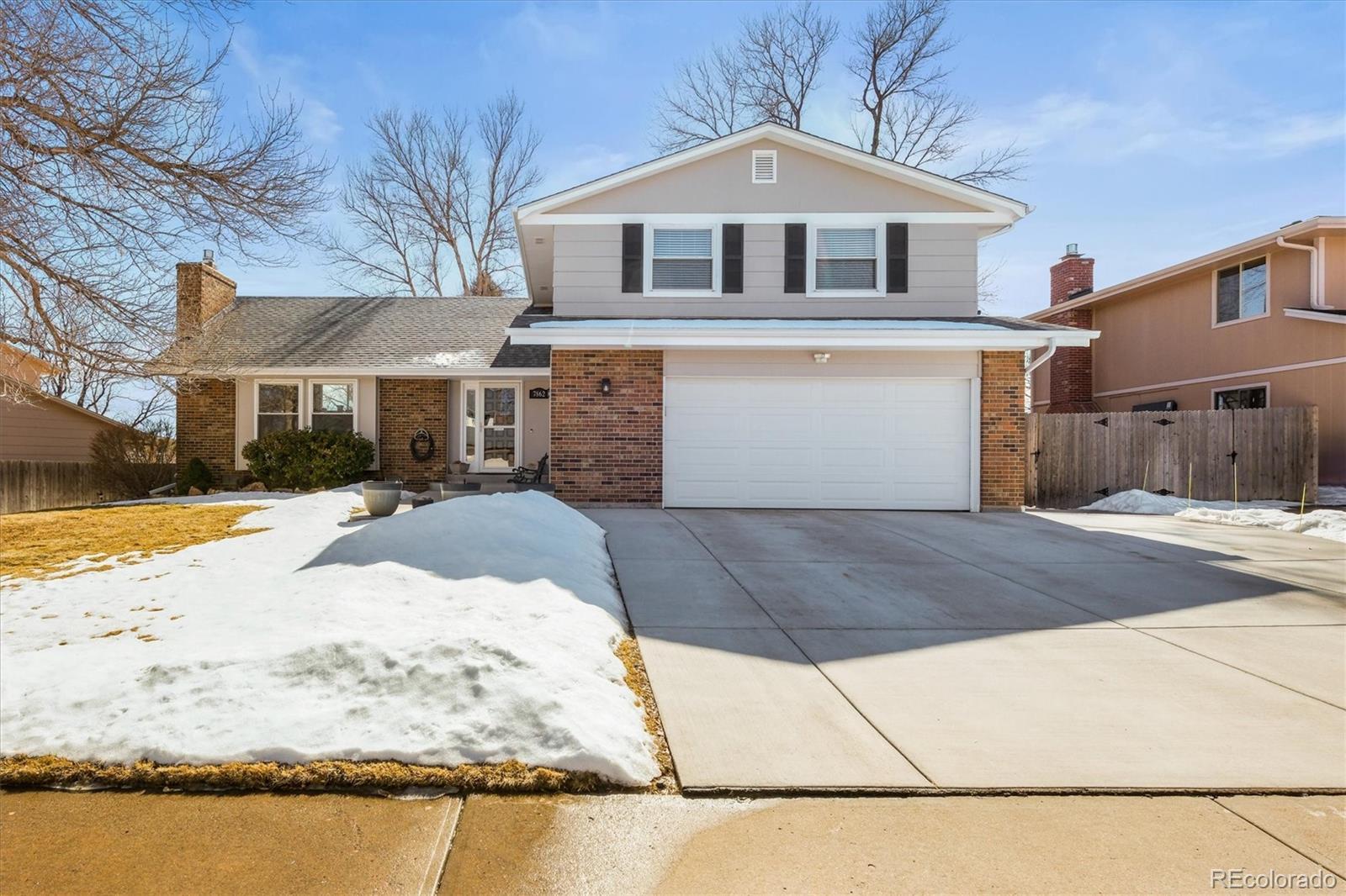 W Euclid Pl, Littleton, CO 80123