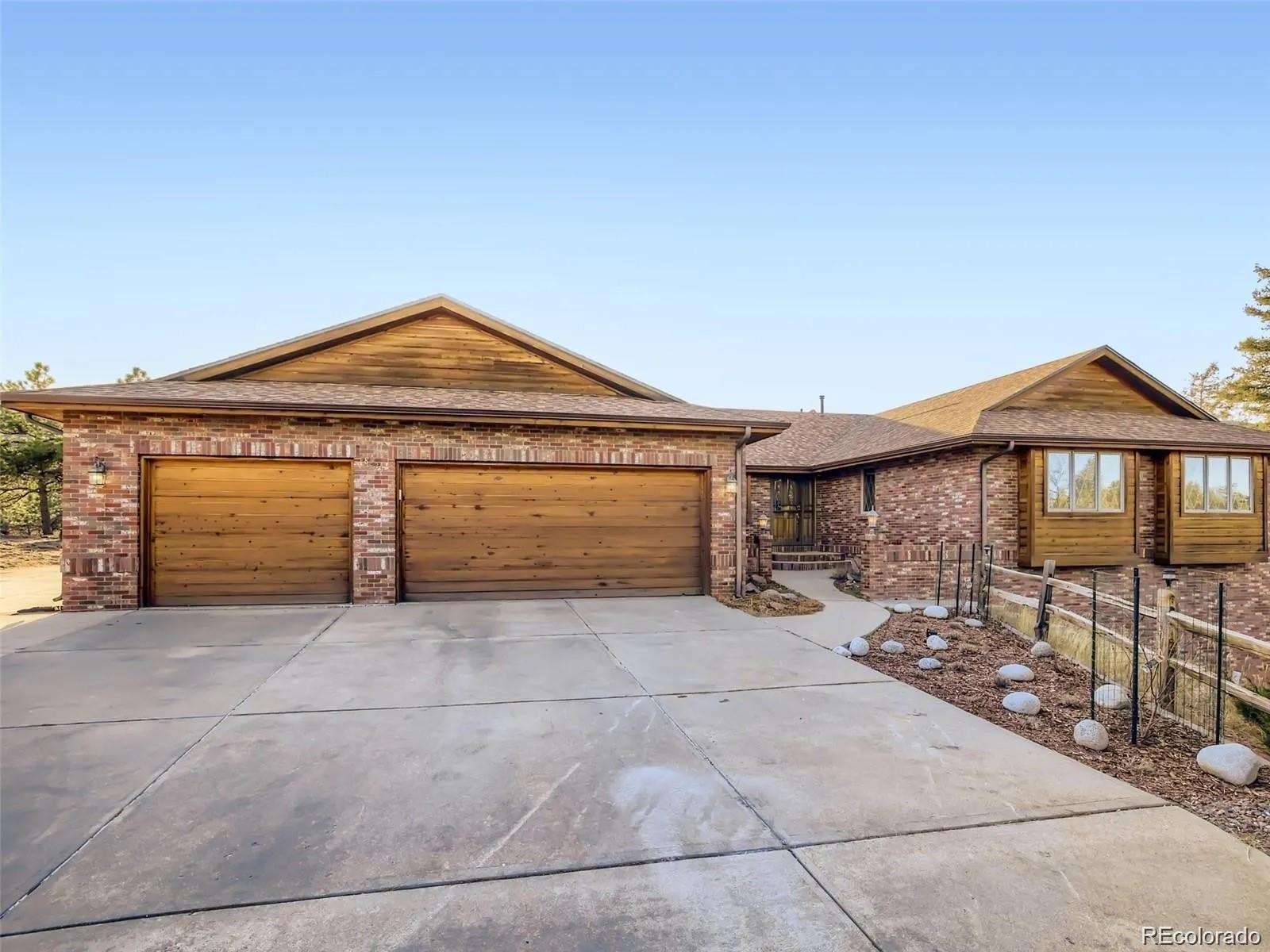 Red Rock Pl, Larkspur, CO 80118
