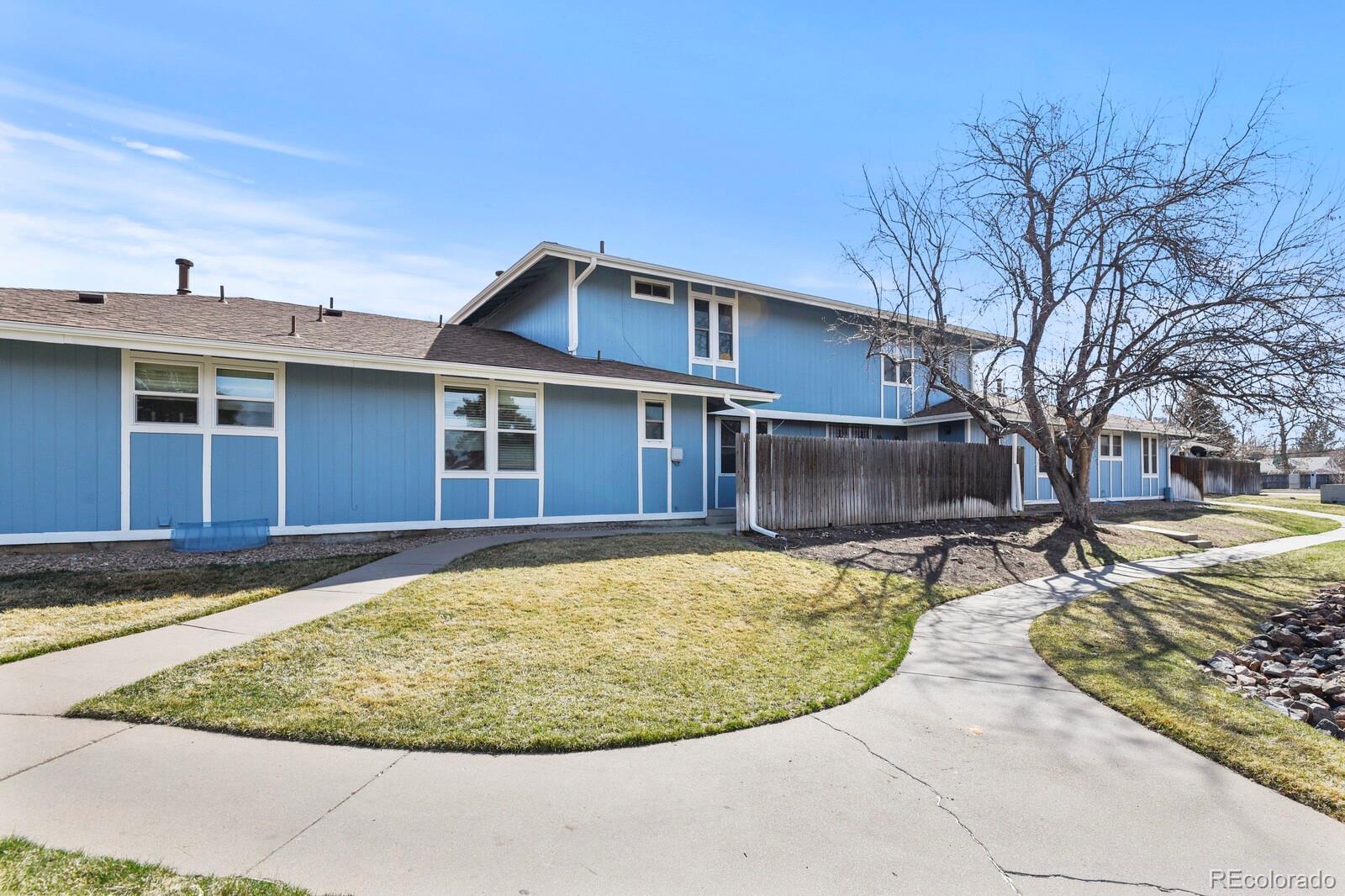 S Newark Cir, Aurora, CO 80012