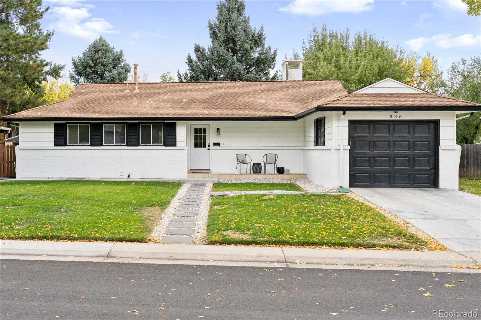 W Caley Cir, Littleton, CO 80120