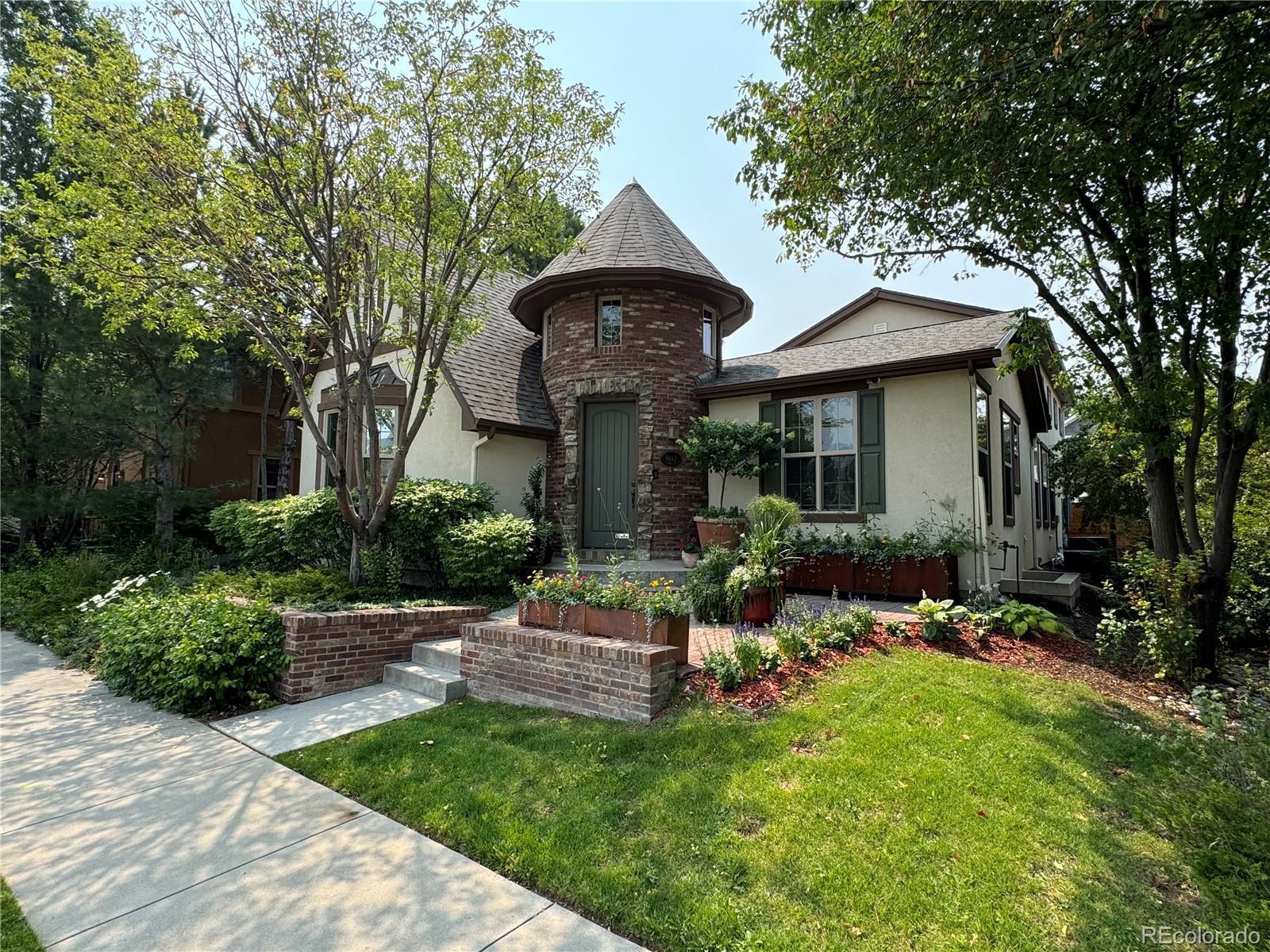 E 29th Ave, Denver, CO 80238