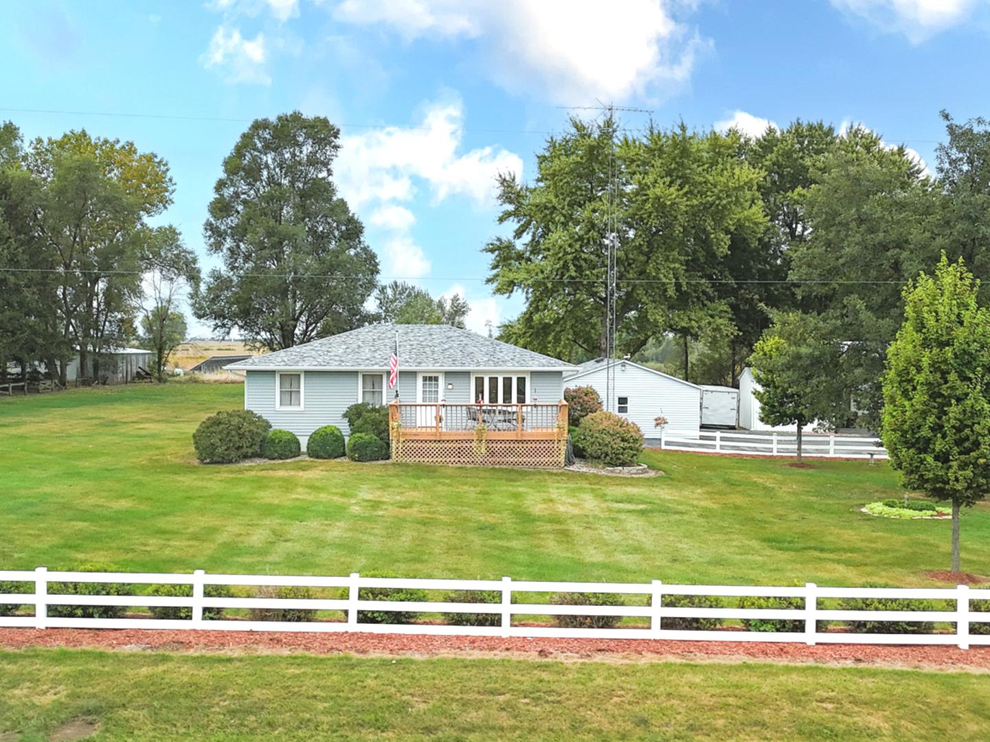S 2000w Rd, Chebanse, IL 60922